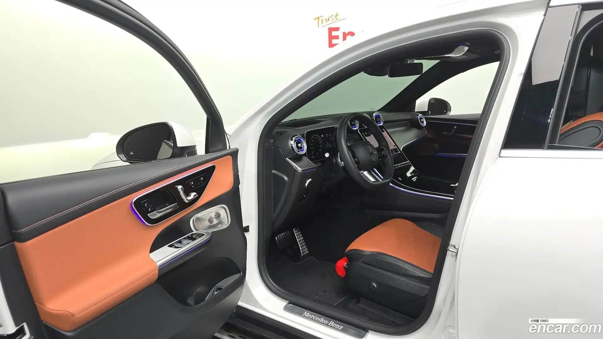 GLC-Class Mercedes-Benz 2025.5-INNER-010