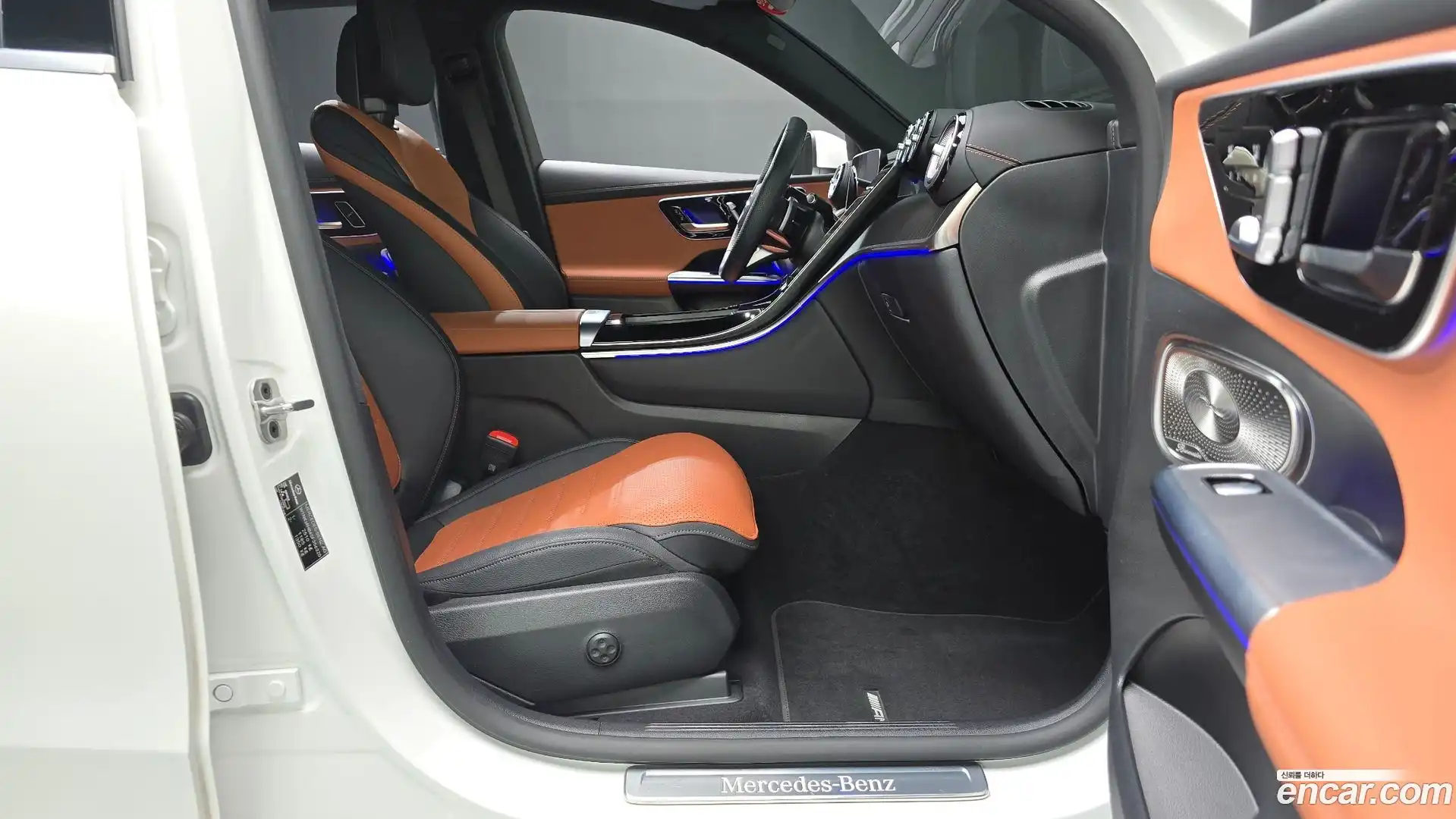 GLC-Class Mercedes-Benz 2025.5-INNER-036