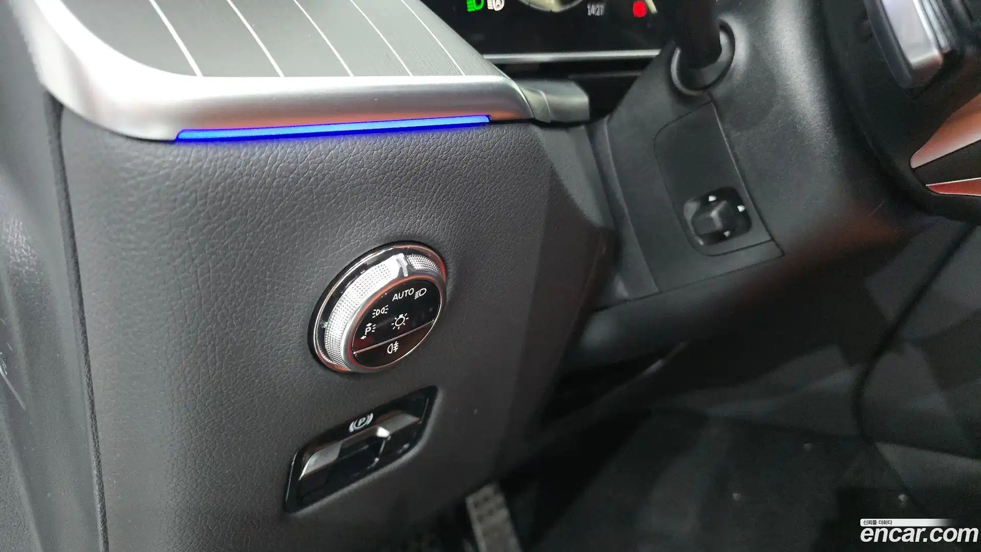 GLC-Class Mercedes-Benz 2025.5-OPTION-042