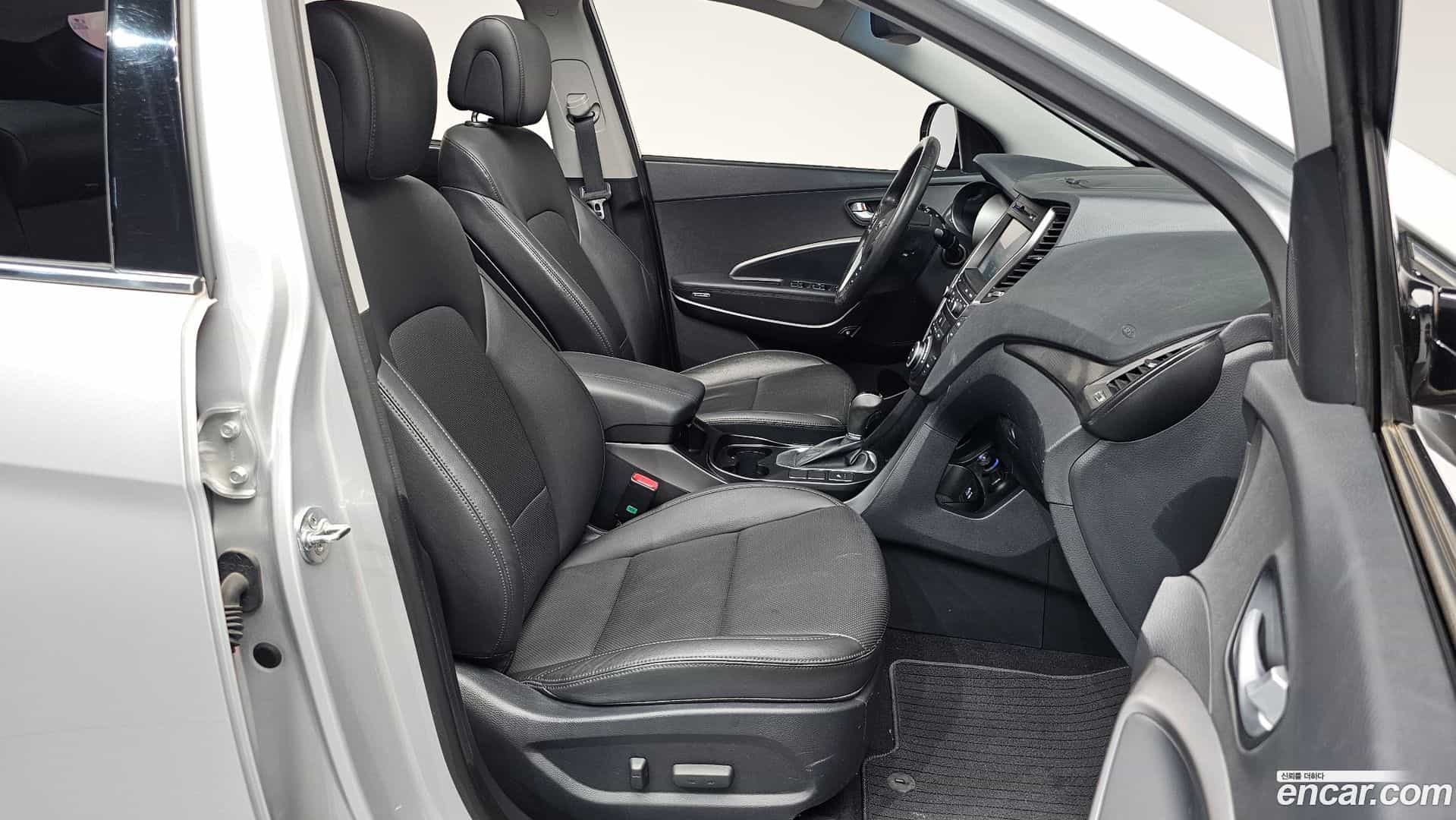 Santafe Hyundai 2015.8-INNER-036