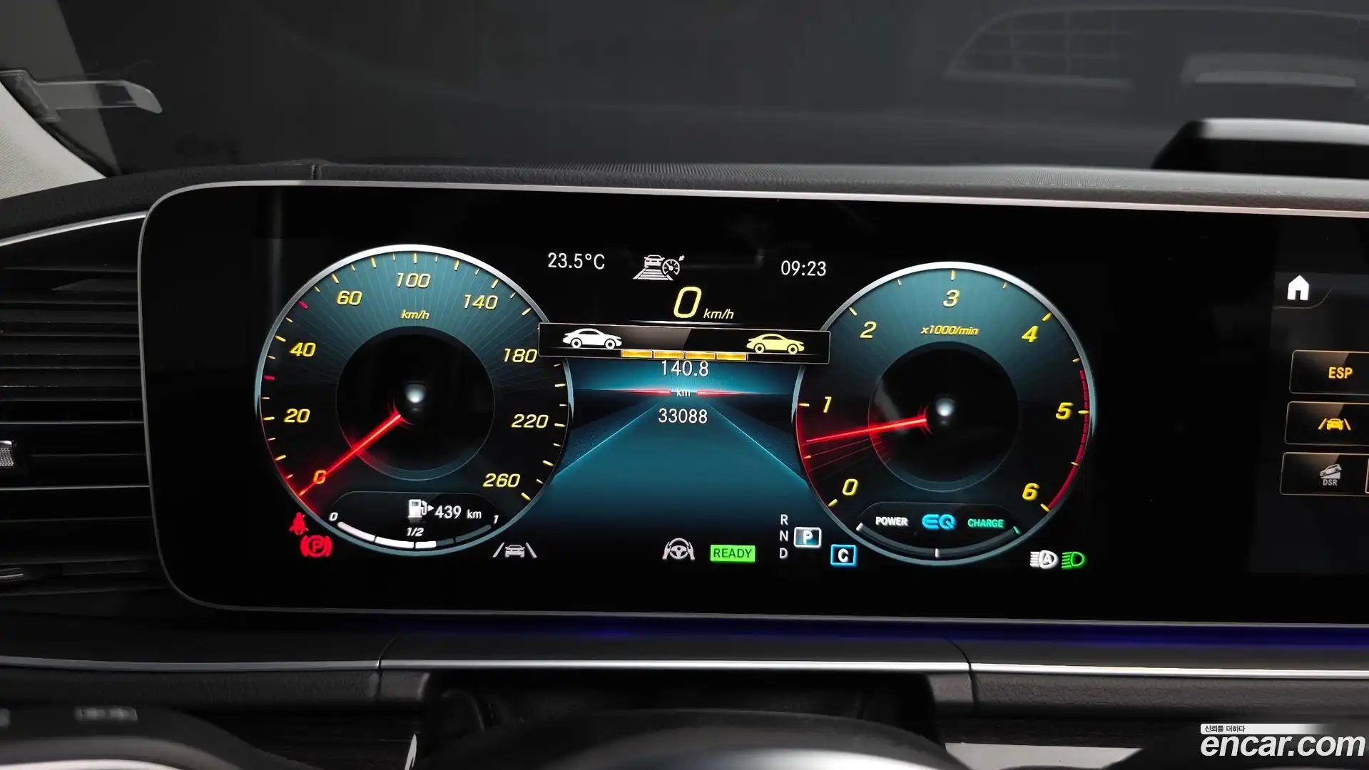 GLE-Class Mercedes-Benz 2022.2-INNER-008