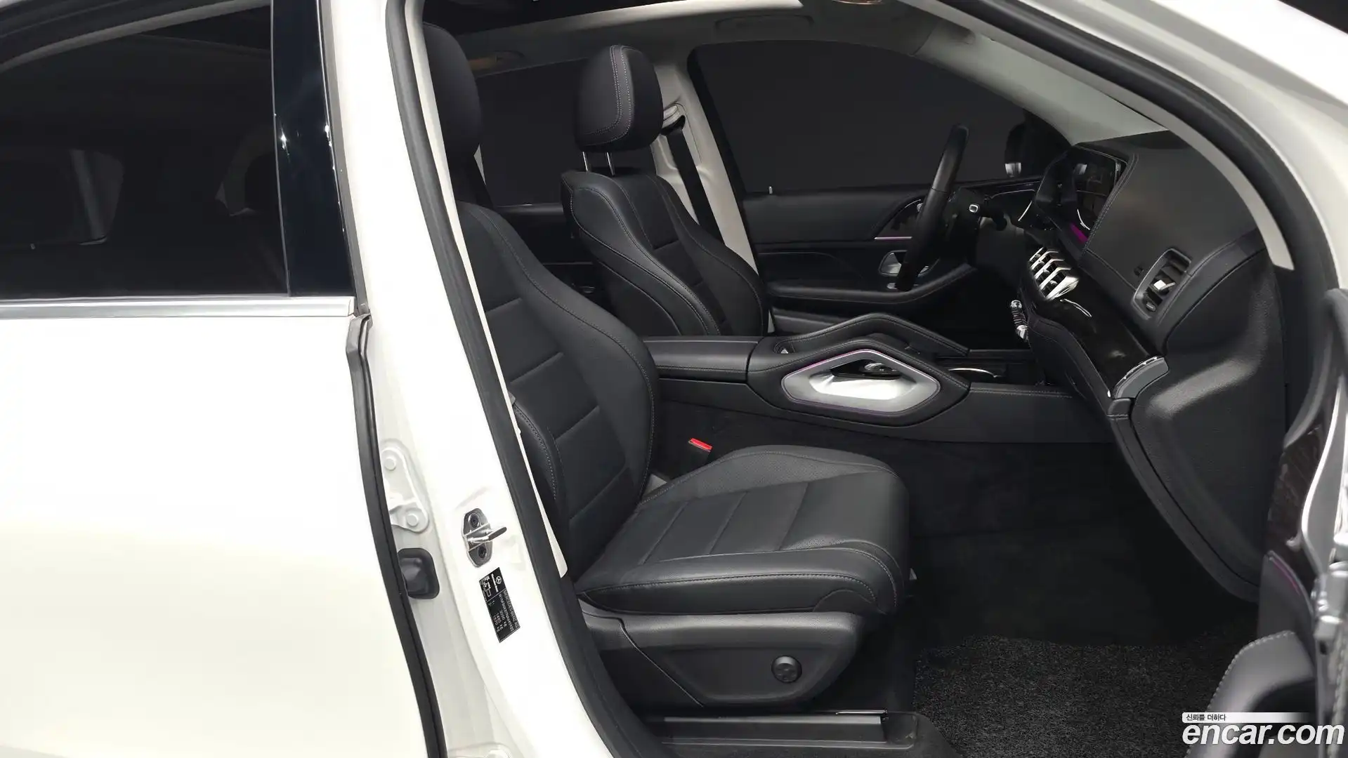 GLE-Class Mercedes-Benz 2022.2-OPTION-015