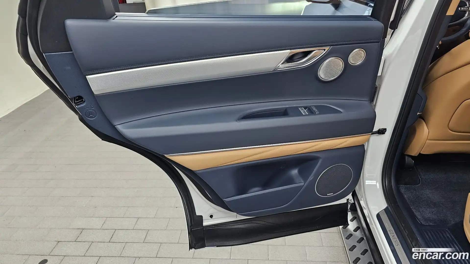 GV80 Genesis 2023.3-INNER-035