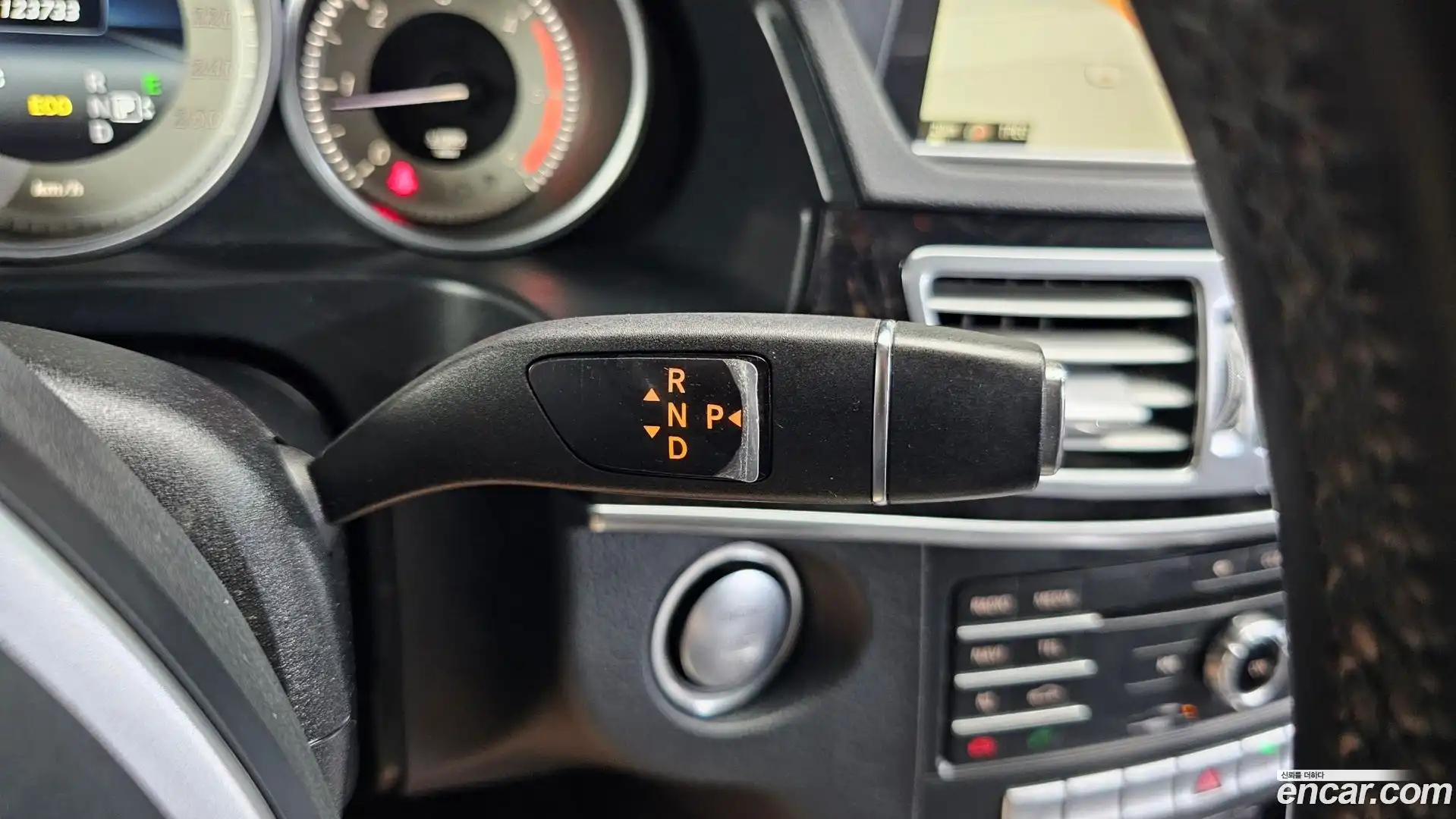 E-Class Mercedes-Benz 2016.1-INNER-009