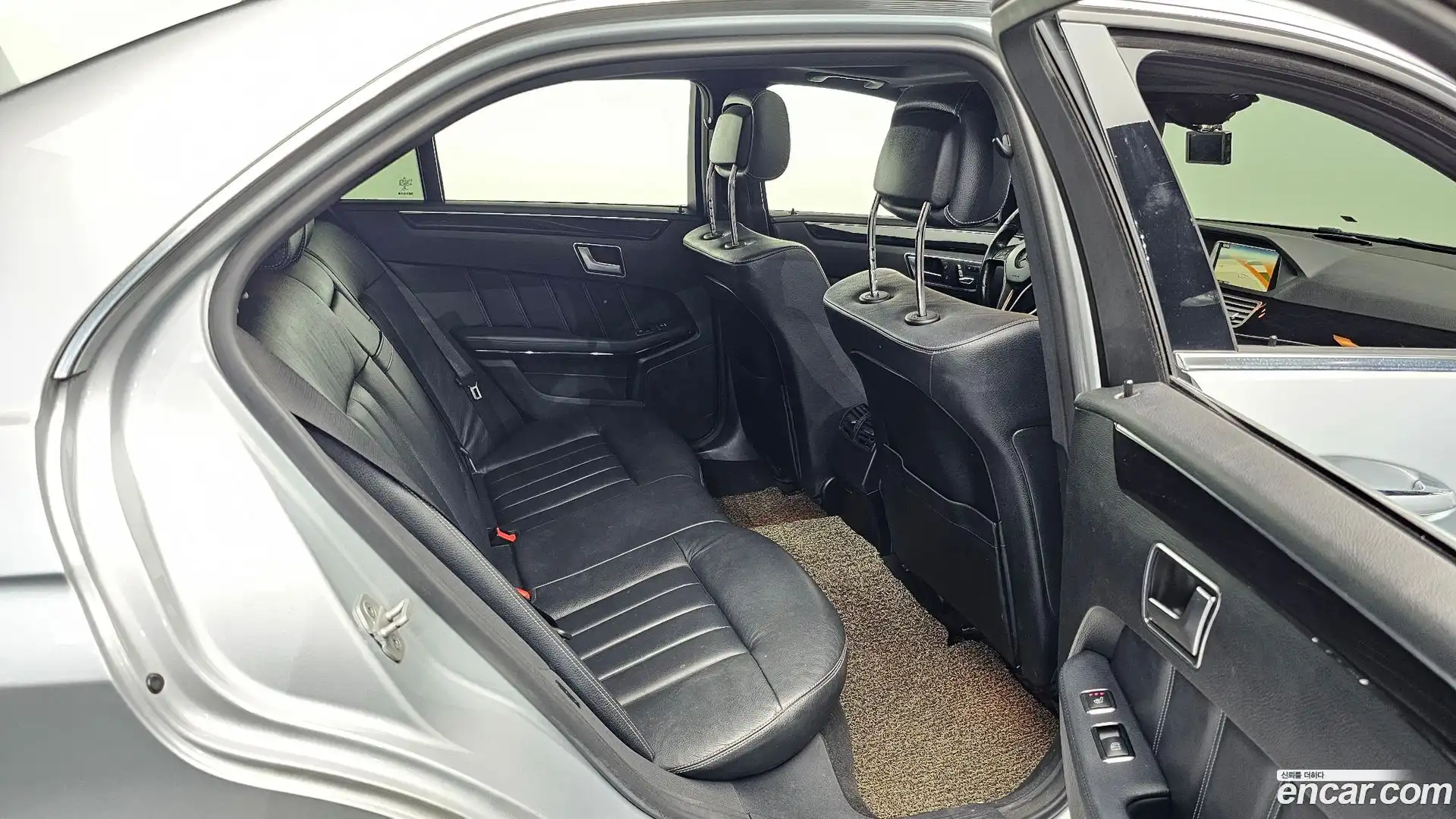 E-Class Mercedes-Benz 2016.1-OPTION-016