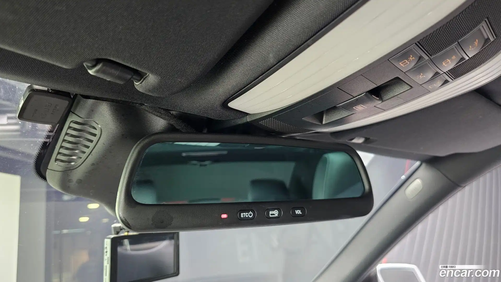 E-Class Mercedes-Benz 2016.1-OPTION-021