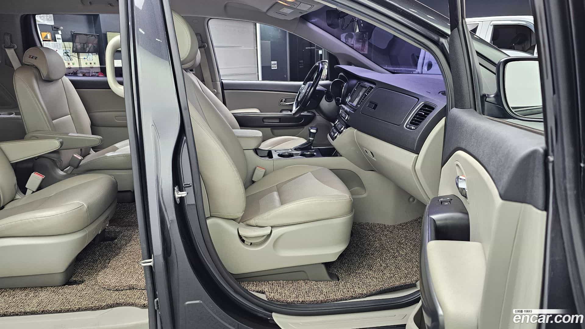 Canival Kia 2019.9-OPTION-015