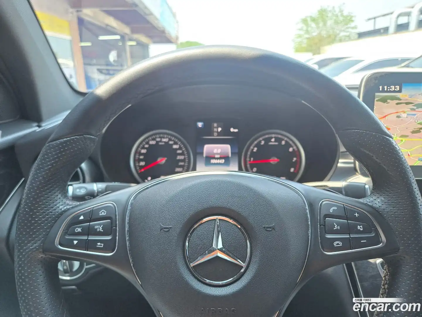 GLC-Class Mercedes-Benz 2019.5-INNER-009