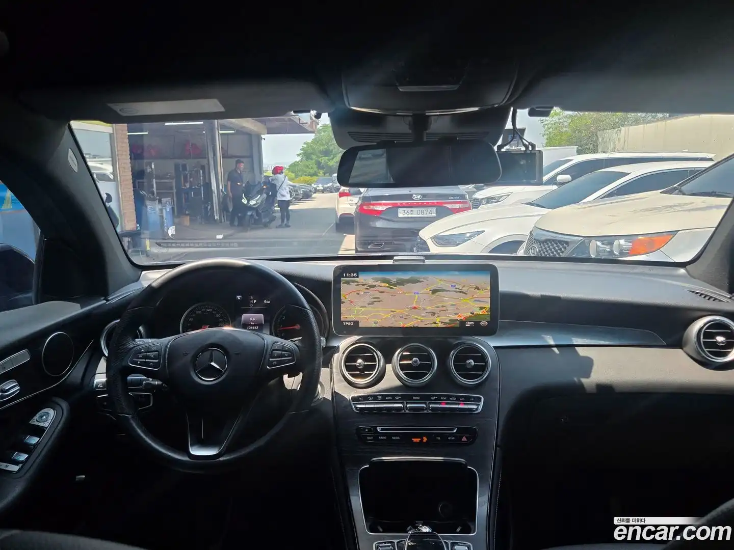 GLC-Class Mercedes-Benz 2019.5-INNER-010