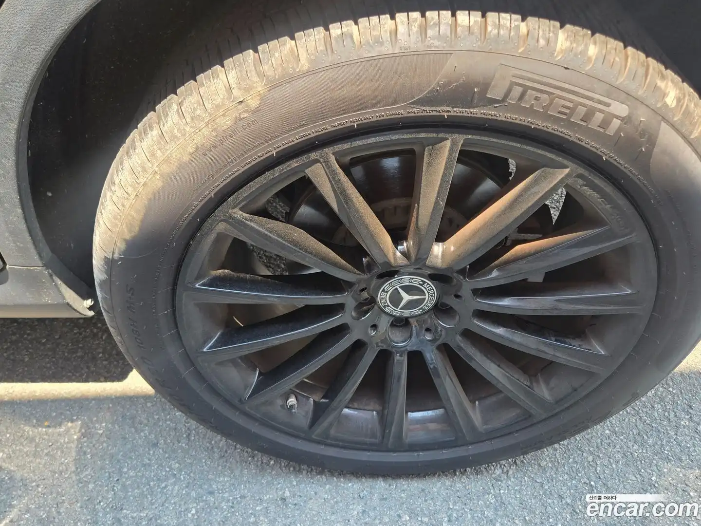 GLC-Class Mercedes-Benz 2019.5-OPTION-019
