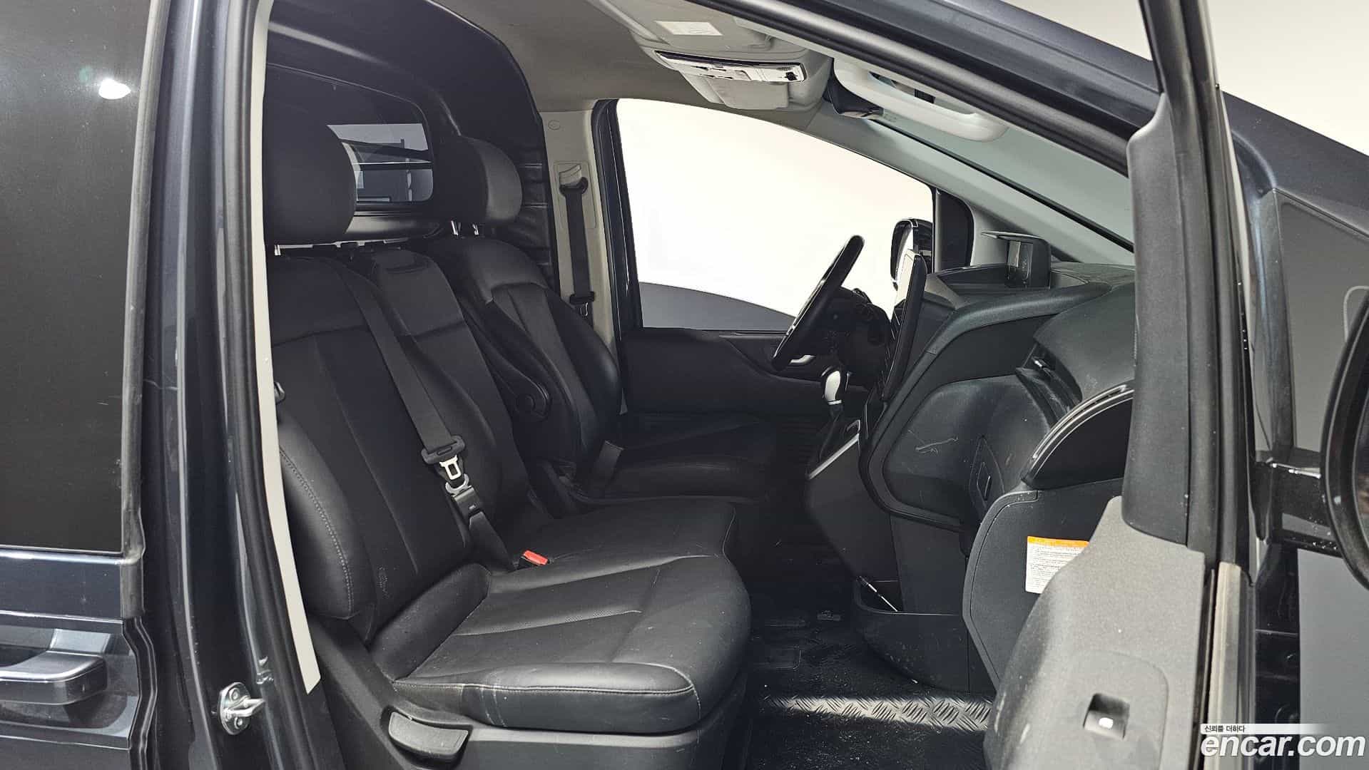Staria Hyundai 2024.3-OPTION-015
