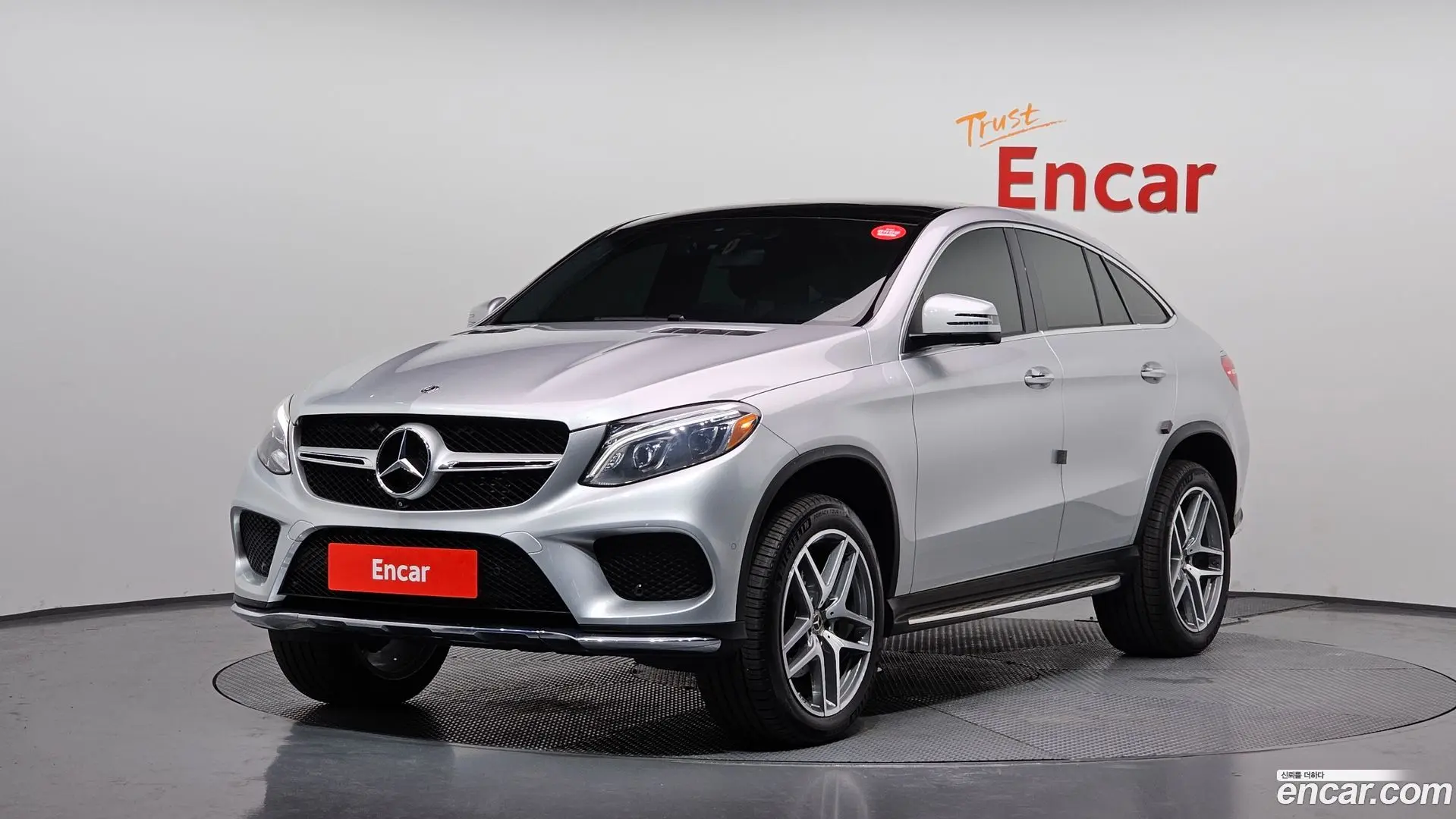 Main__Slider__Photo:GLE-Class Mercedes-Benz 2018.5-0