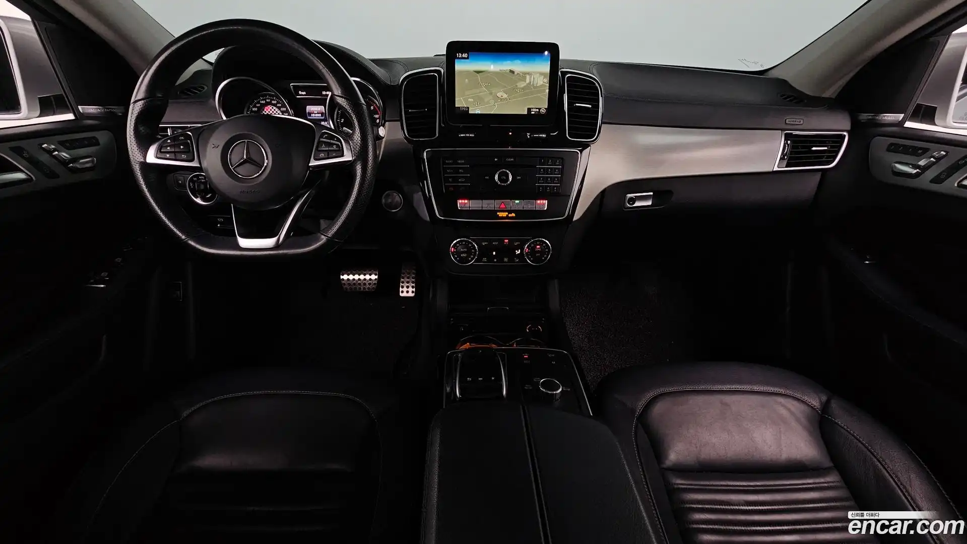 GLE-Class Mercedes-Benz 2018.5-INNER-007