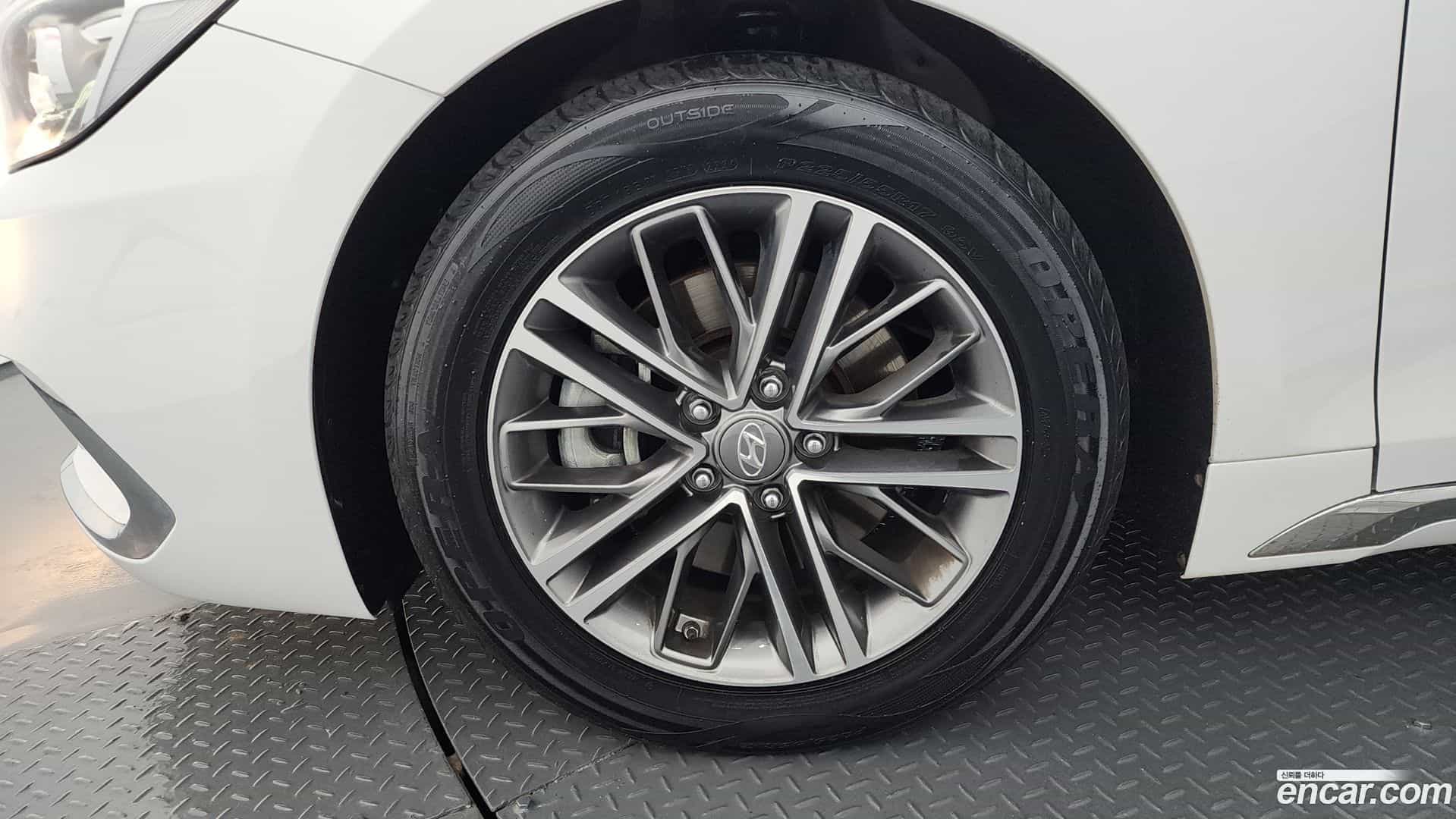Grandeur Hyundai 2018.0-OUTER-005