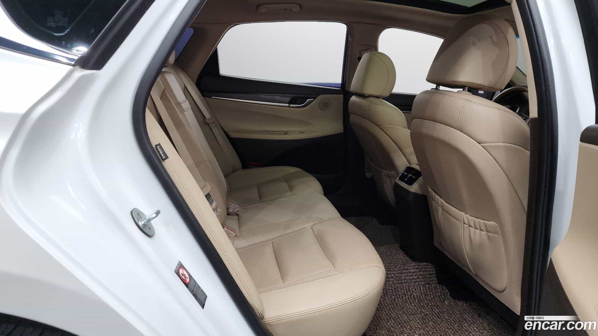Grandeur Hyundai 2018.0-OPTION-015