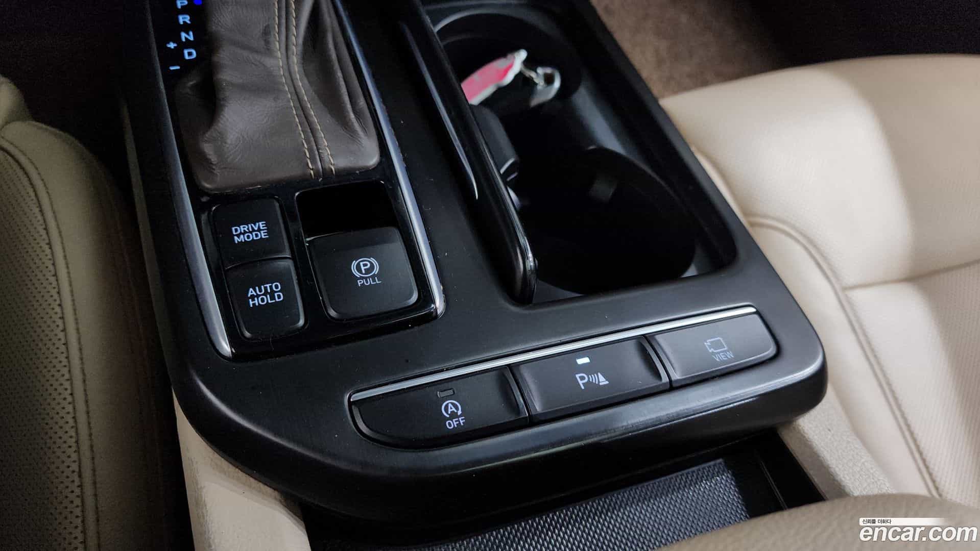 Grandeur Hyundai 2018.0-OPTION-016