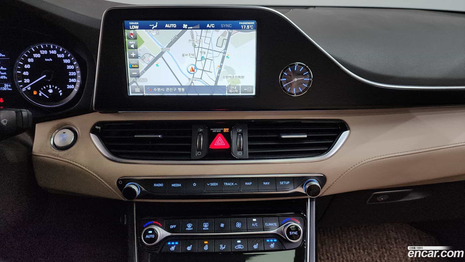 Grandeur Hyundai 2018.0-OPTION-017