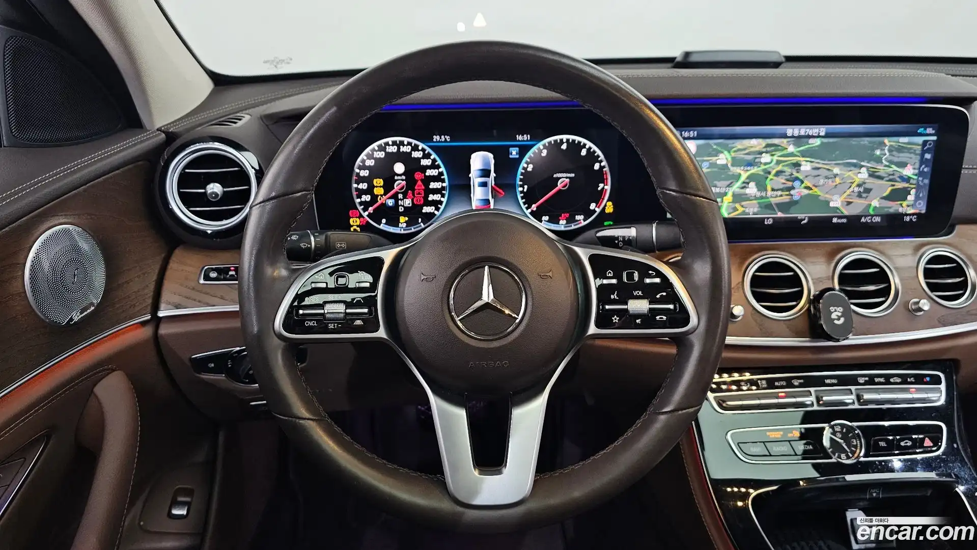 E-Class Mercedes-Benz 2020.3-OPTION-017