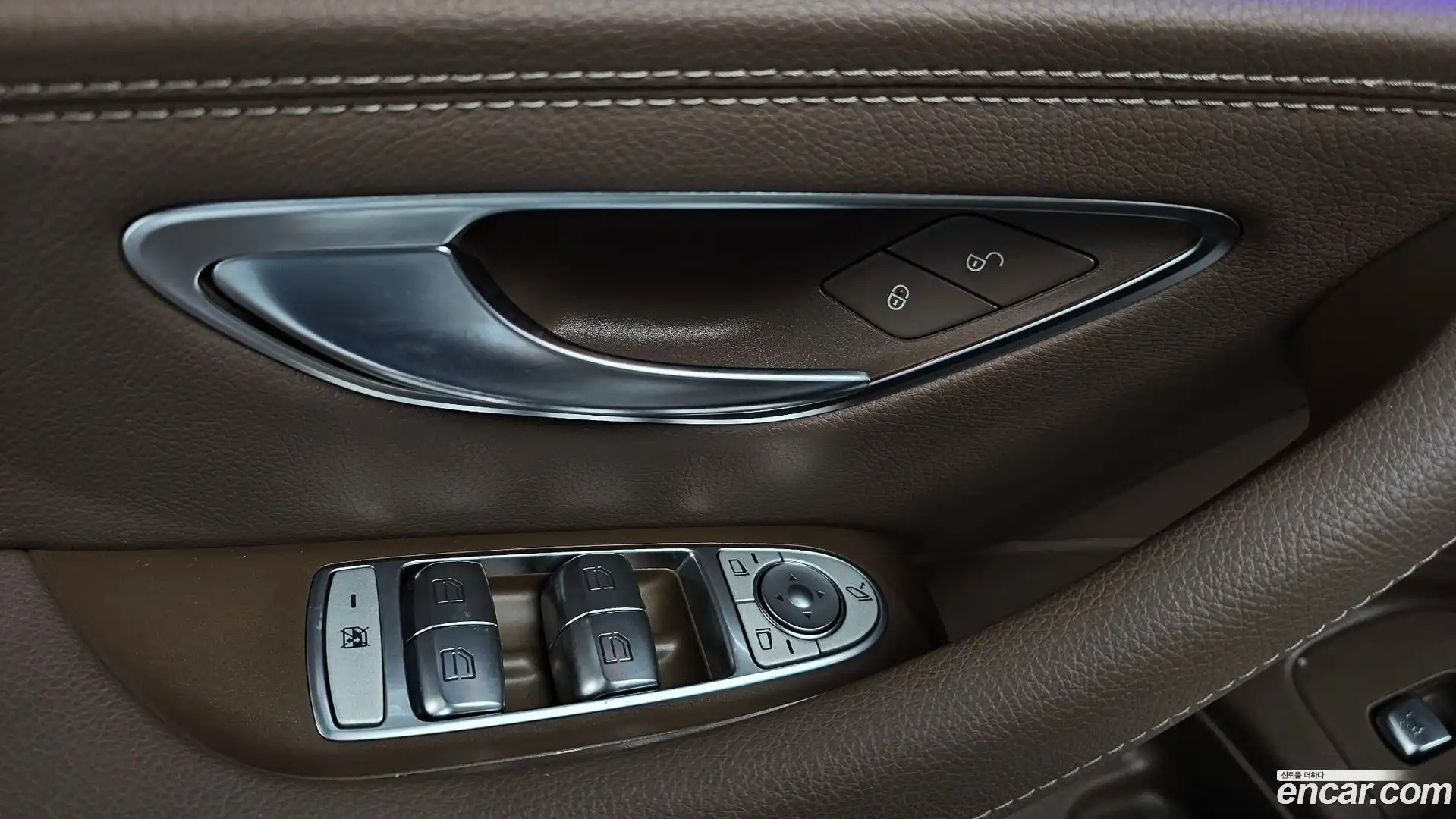 E-Class Mercedes-Benz 2020.3-OPTION-051