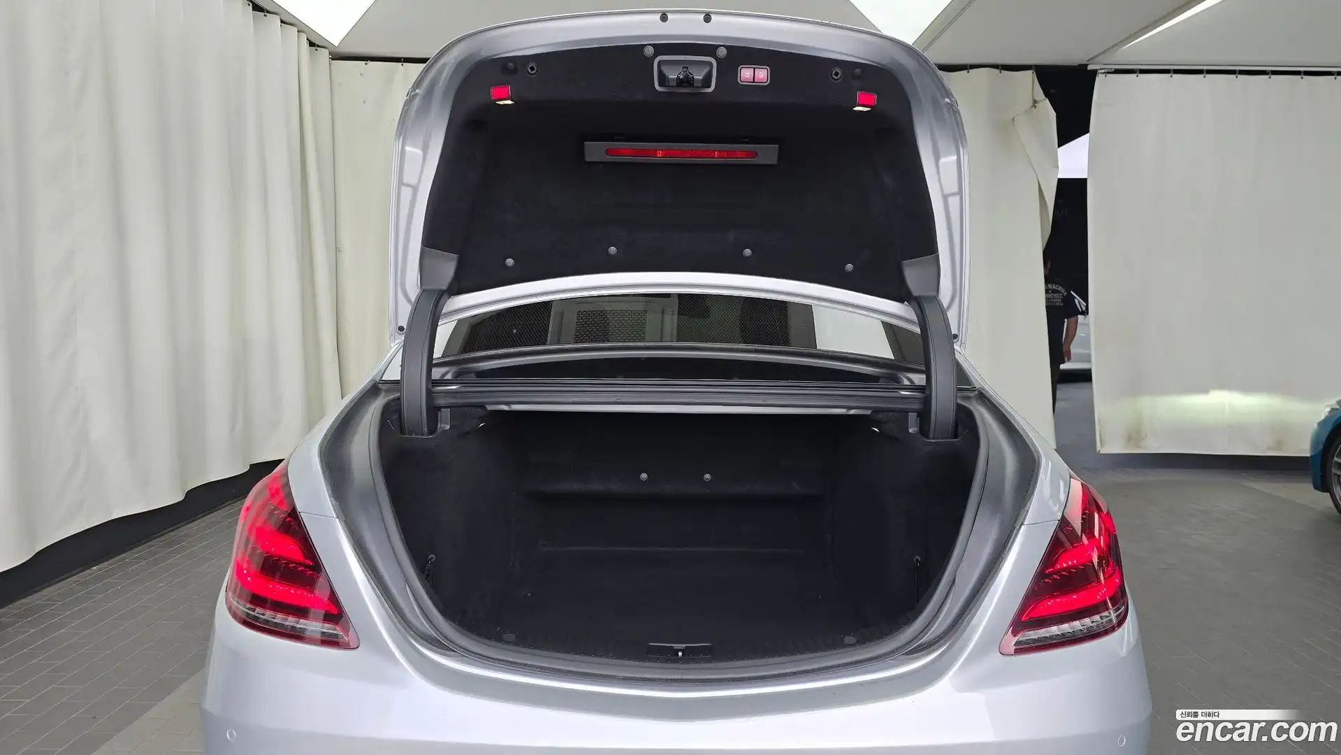 S-Class Mercedes-Benz 2015.1-OPTION-024