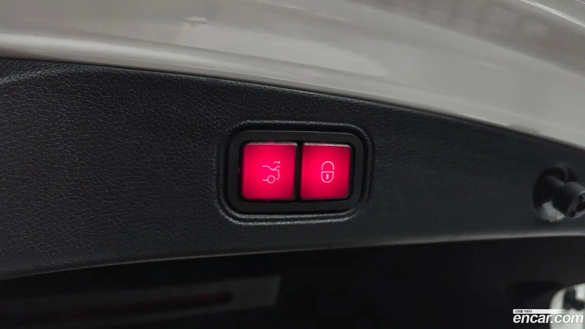 E-Class Mercedes-Benz 2019.1-OPTION-023