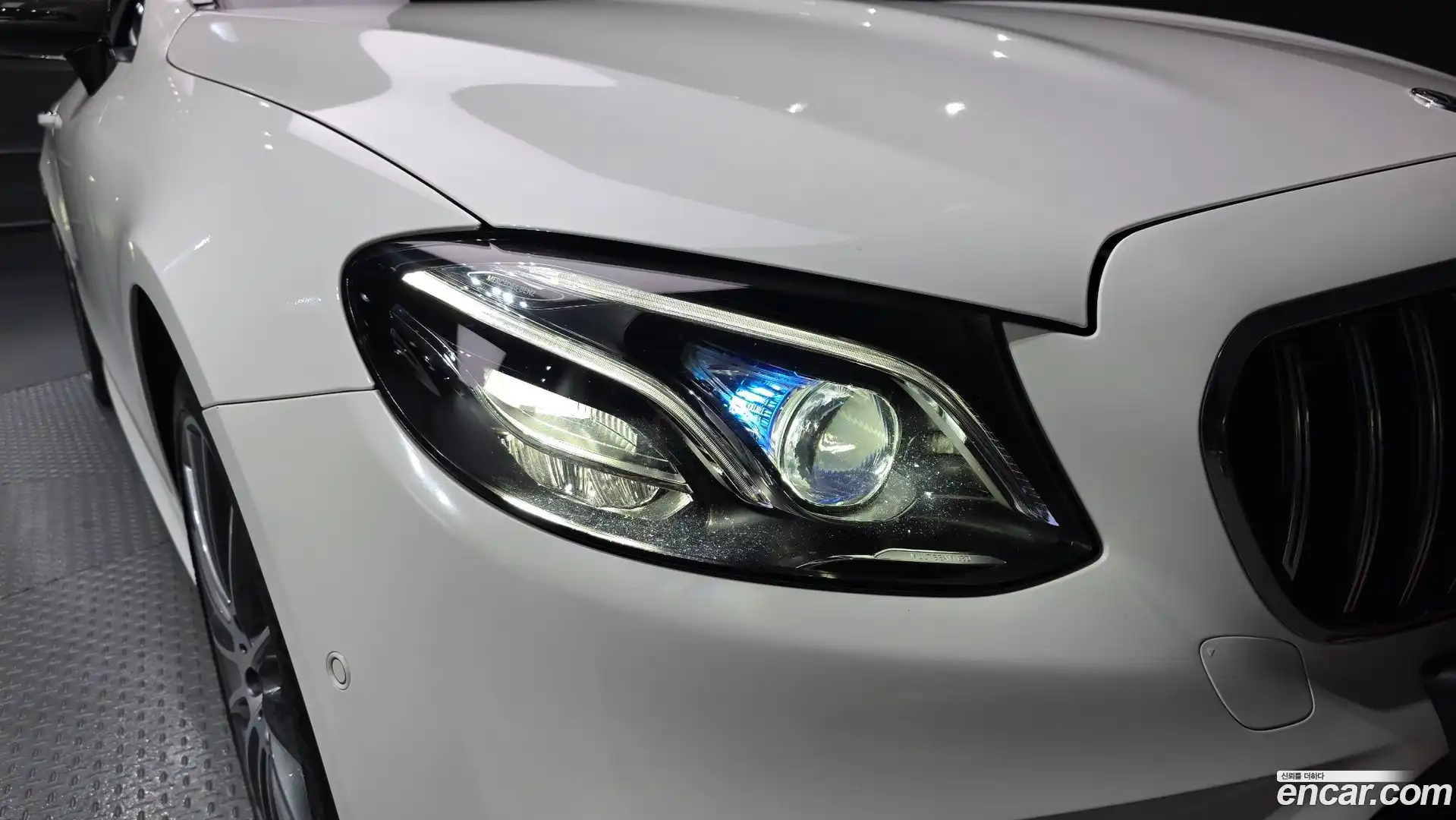 E-Class Mercedes-Benz 2019.1-OUTER-032