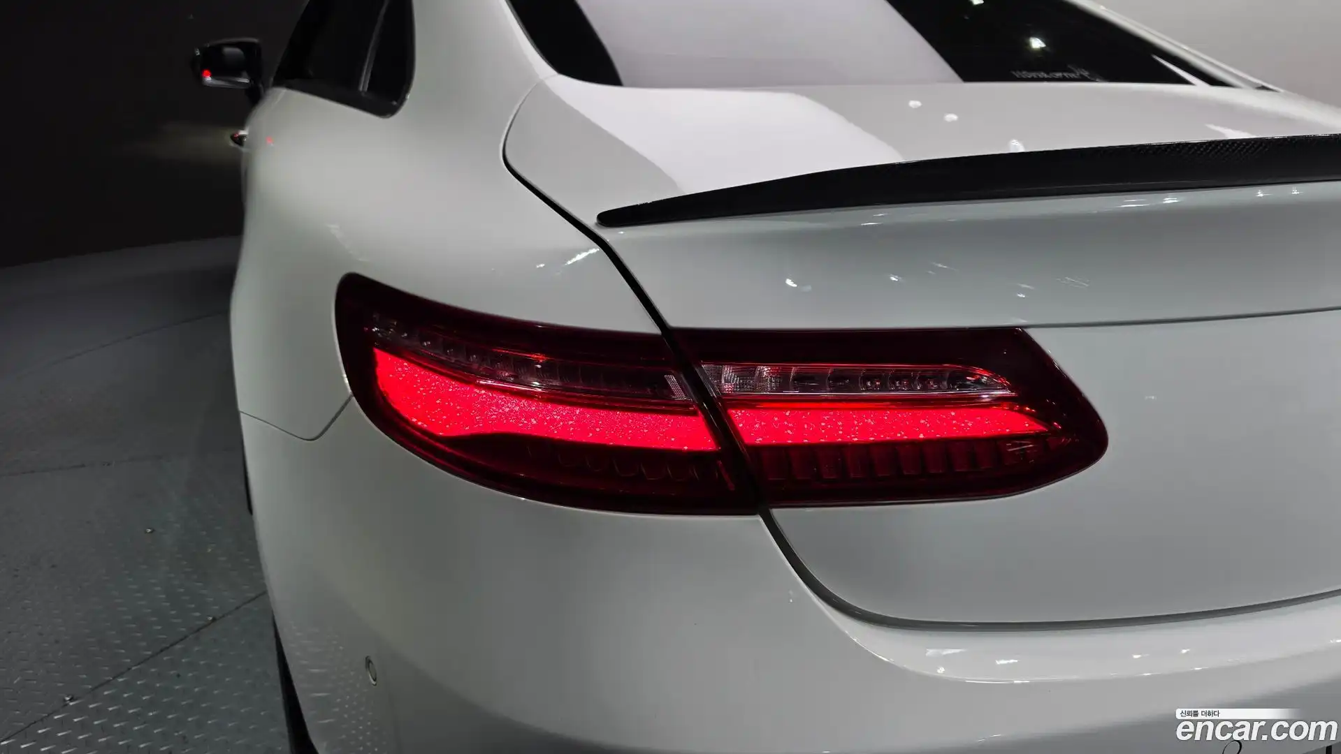 E-Class Mercedes-Benz 2019.1-OUTER-033