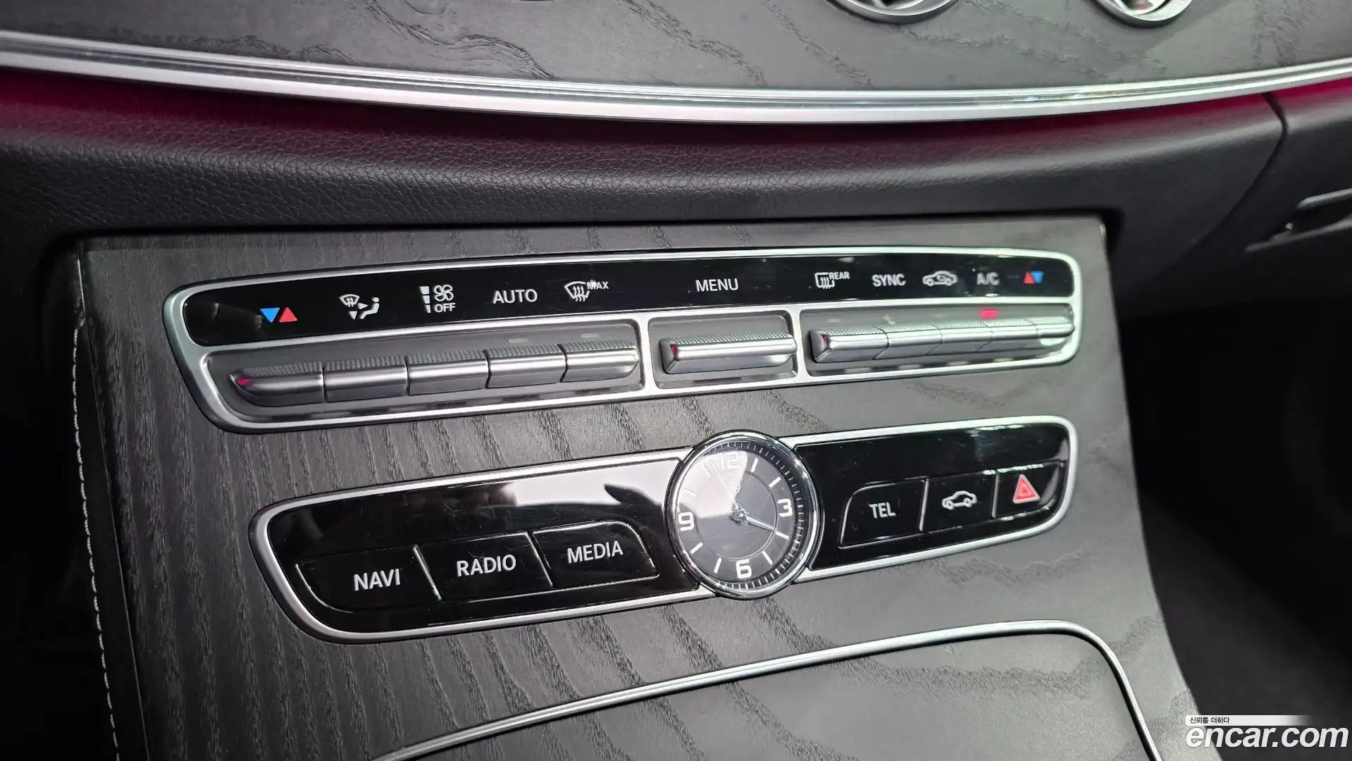E-Class Mercedes-Benz 2019.1-OPTION-040