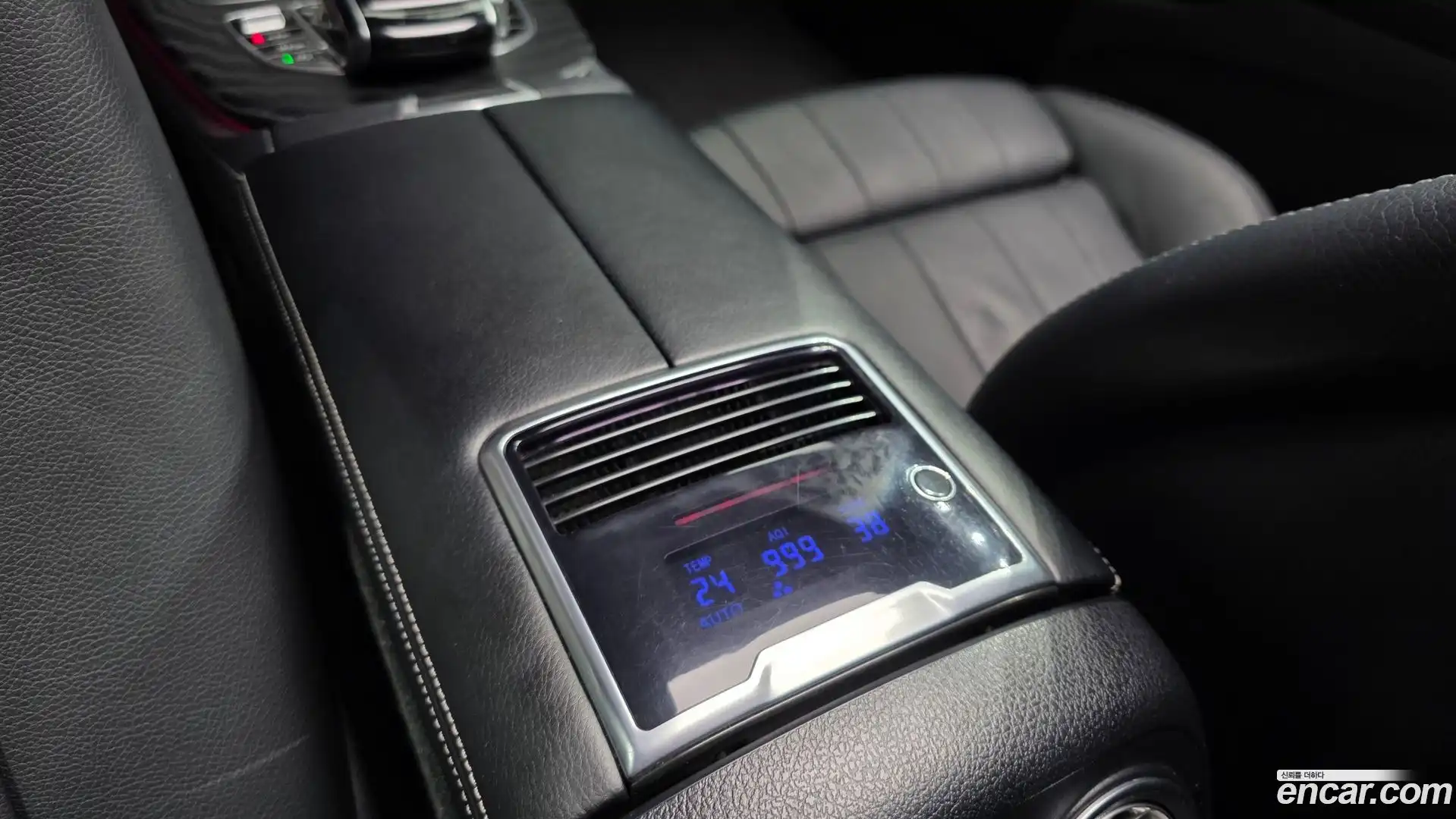 E-Class Mercedes-Benz 2019.1-OPTION-045