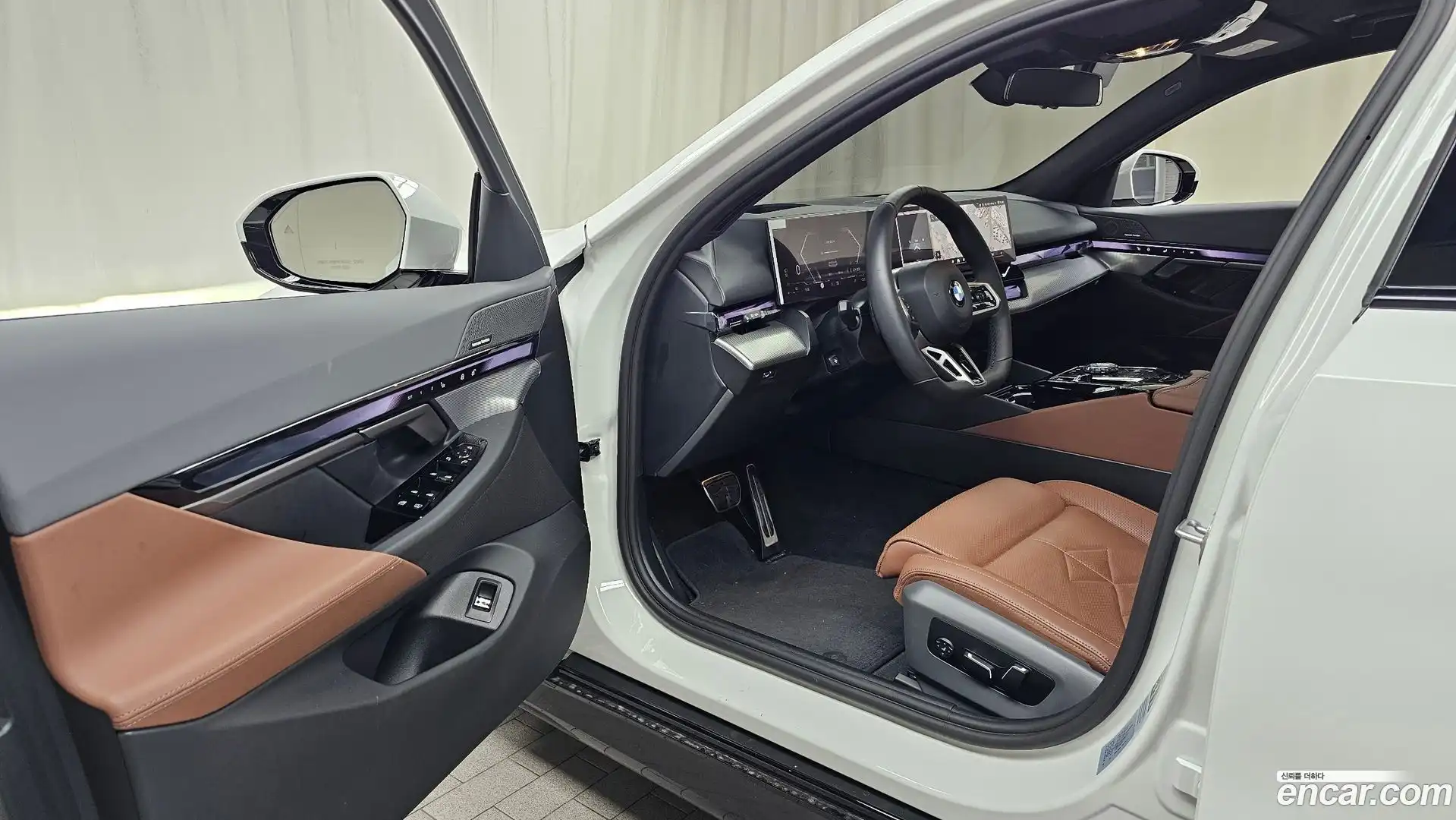 5-Series BMW 2025.11-INNER-010