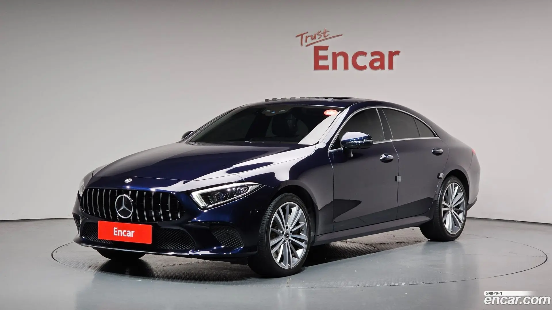 Main__Slider__Photo:CLS-Class Mercedes-Benz 2019.8-0