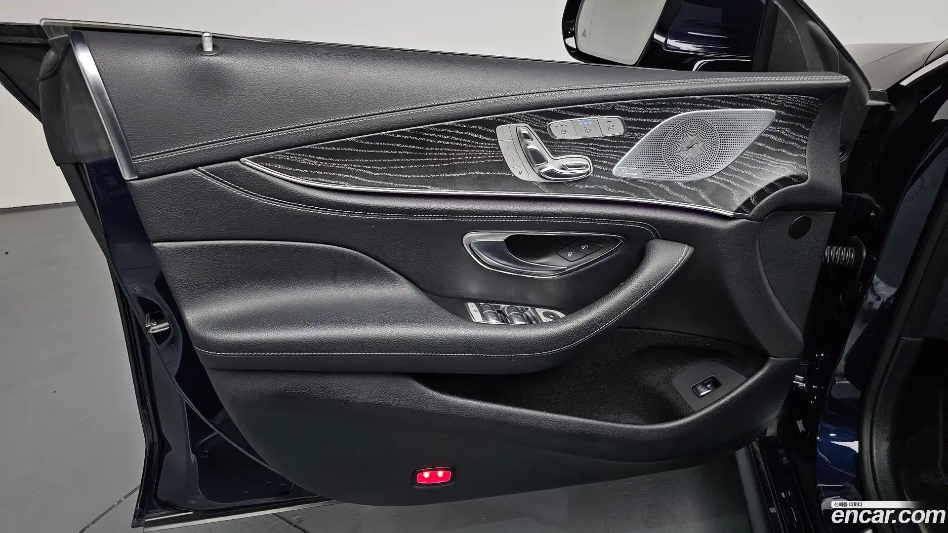 CLS-Class Mercedes-Benz 2019.8-INNER-034