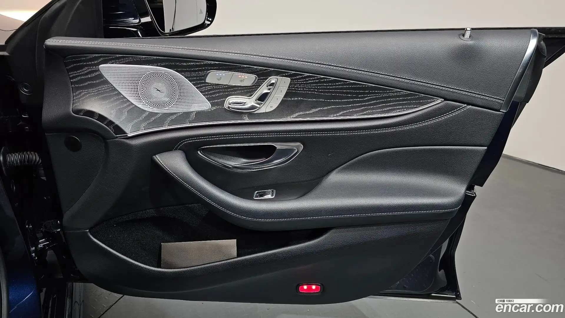 CLS-Class Mercedes-Benz 2019.8-INNER-035