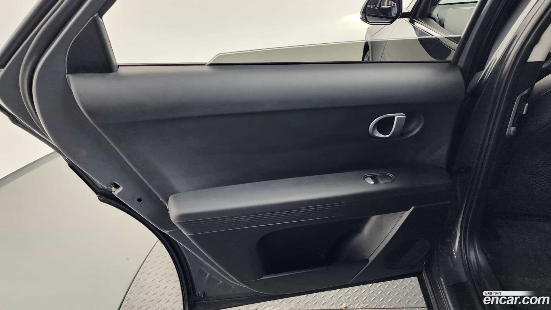 Ioniq5 Hyundai 2023.4-INNER-035