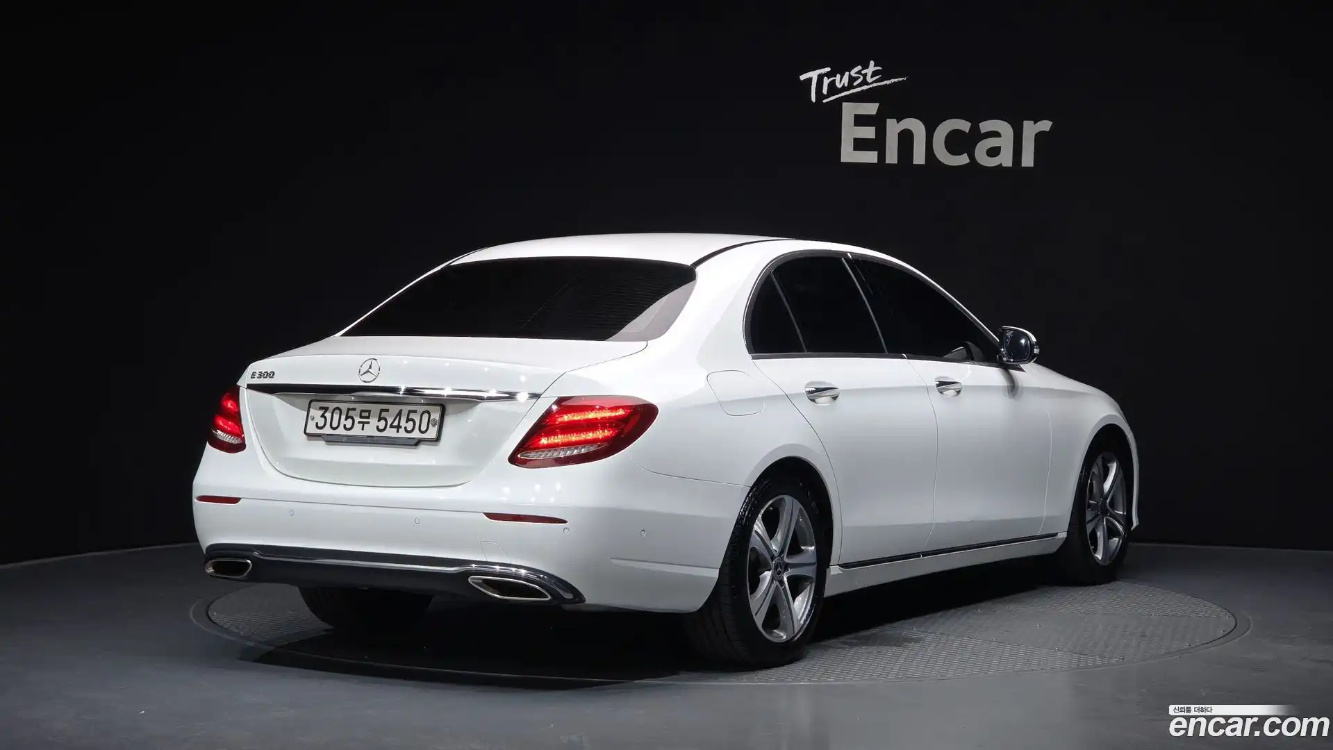 E-Class Mercedes-Benz 2019.0-OUTER-002
