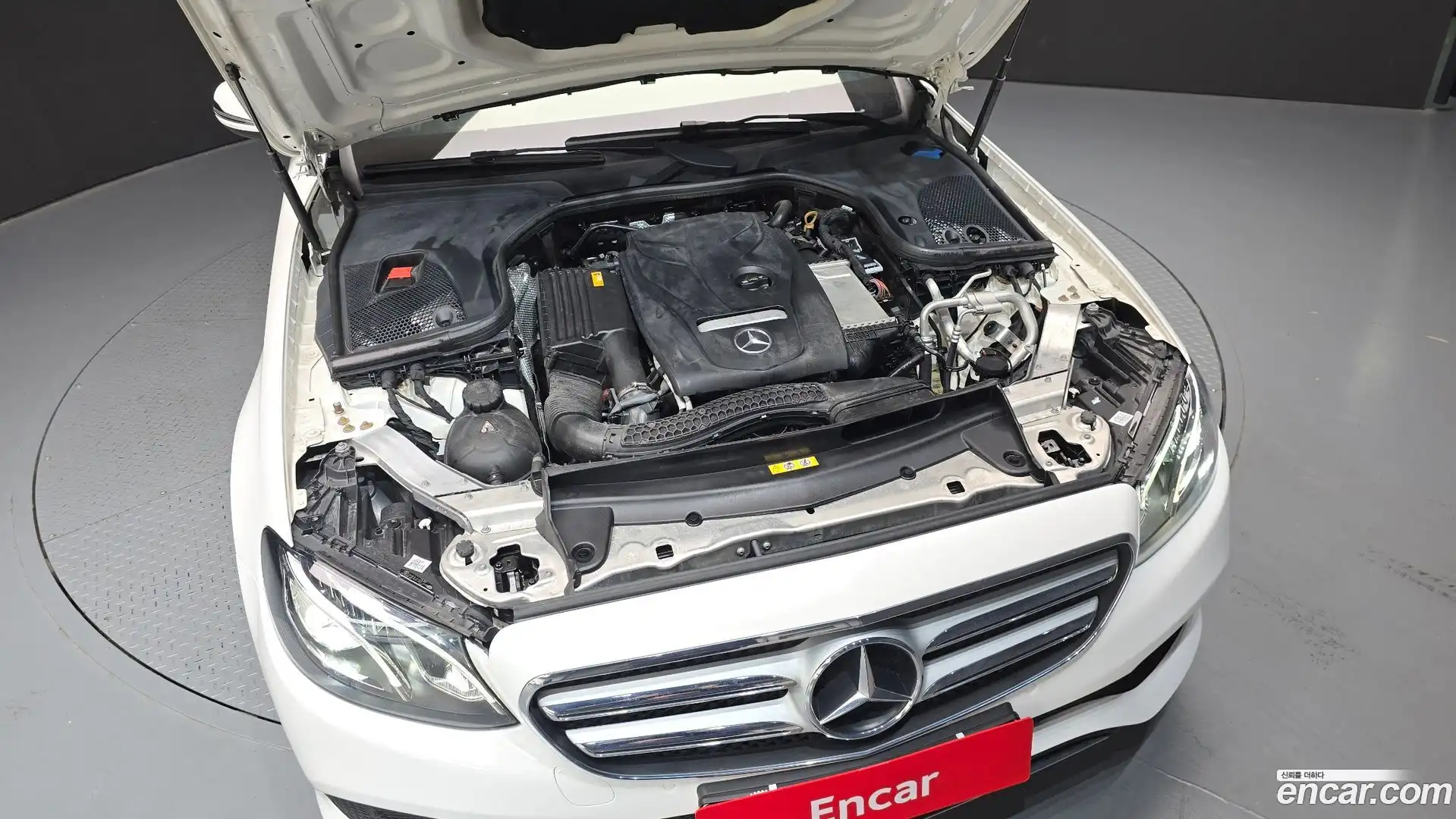 E-Class Mercedes-Benz 2019.0-OUTER-006