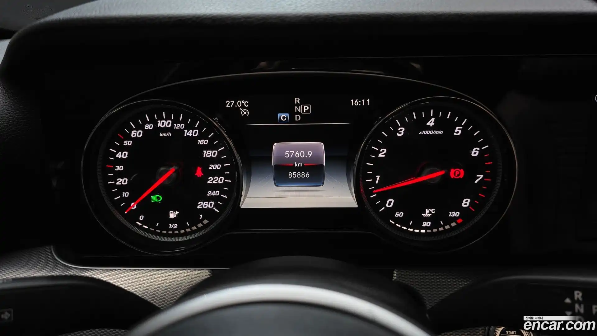 E-Class Mercedes-Benz 2019.0-INNER-008