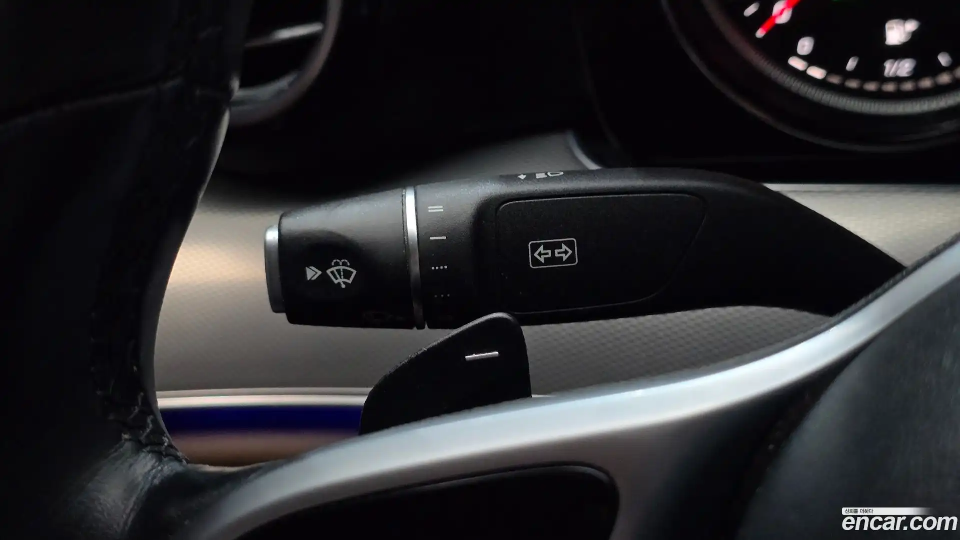 E-Class Mercedes-Benz 2019.0-OPTION-019