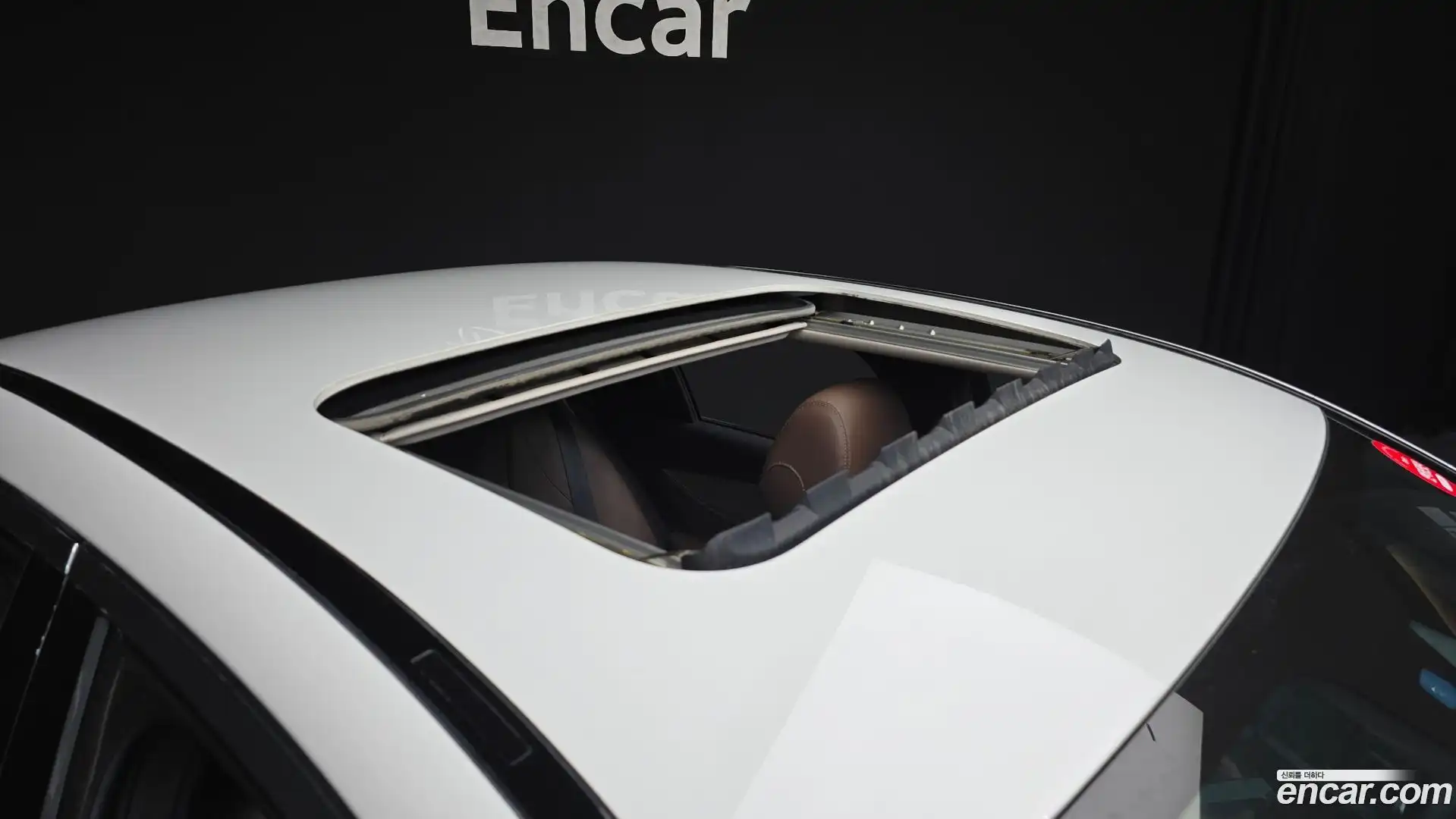 E-Class Mercedes-Benz 2019.0-OPTION-024