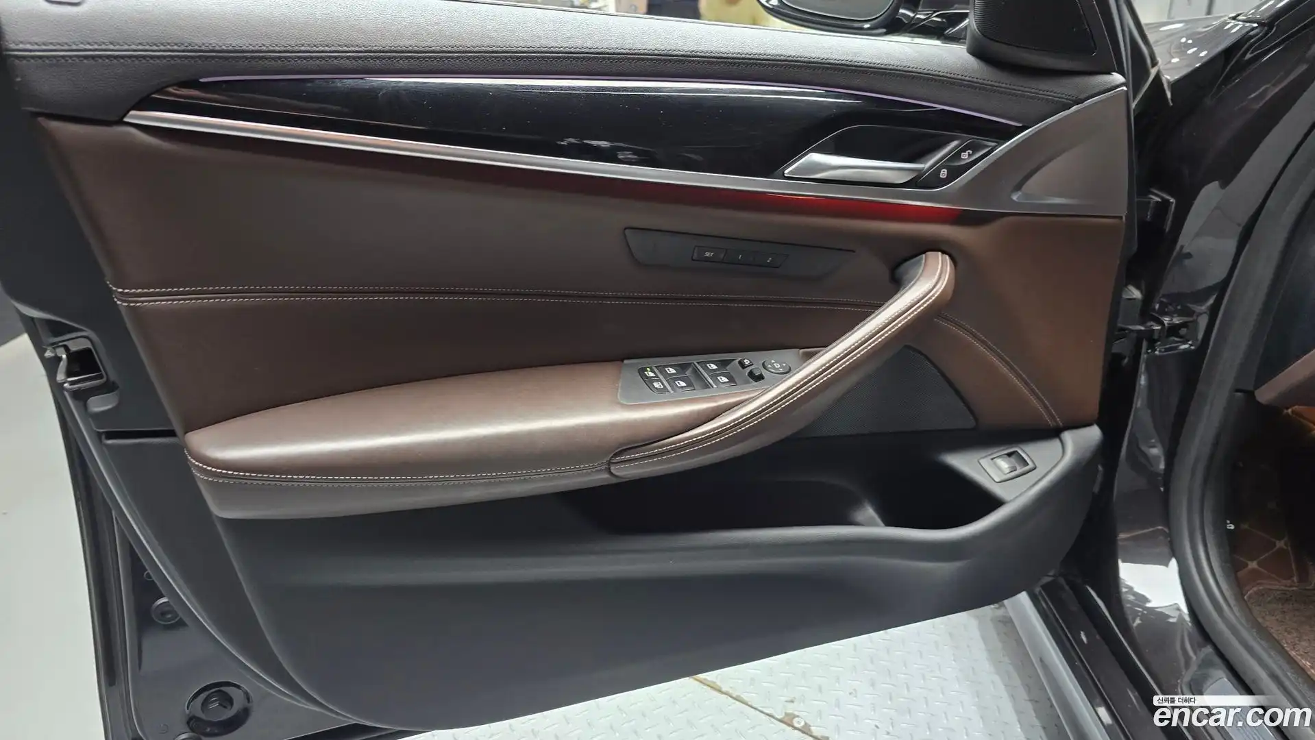 5-Series BMW 2018.4-INNER-034