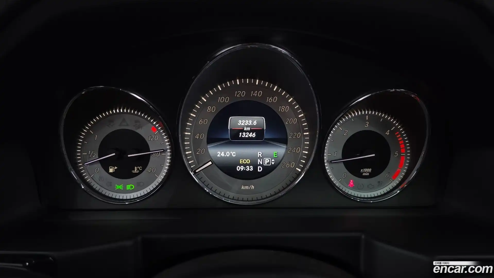 GLK-Class Mercedes-Benz 2014.7-INNER-008