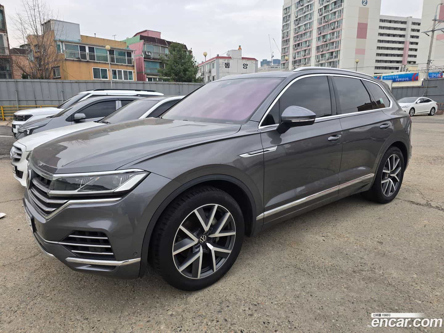 Touareg Volkswagen 2021.0-OUTER-006