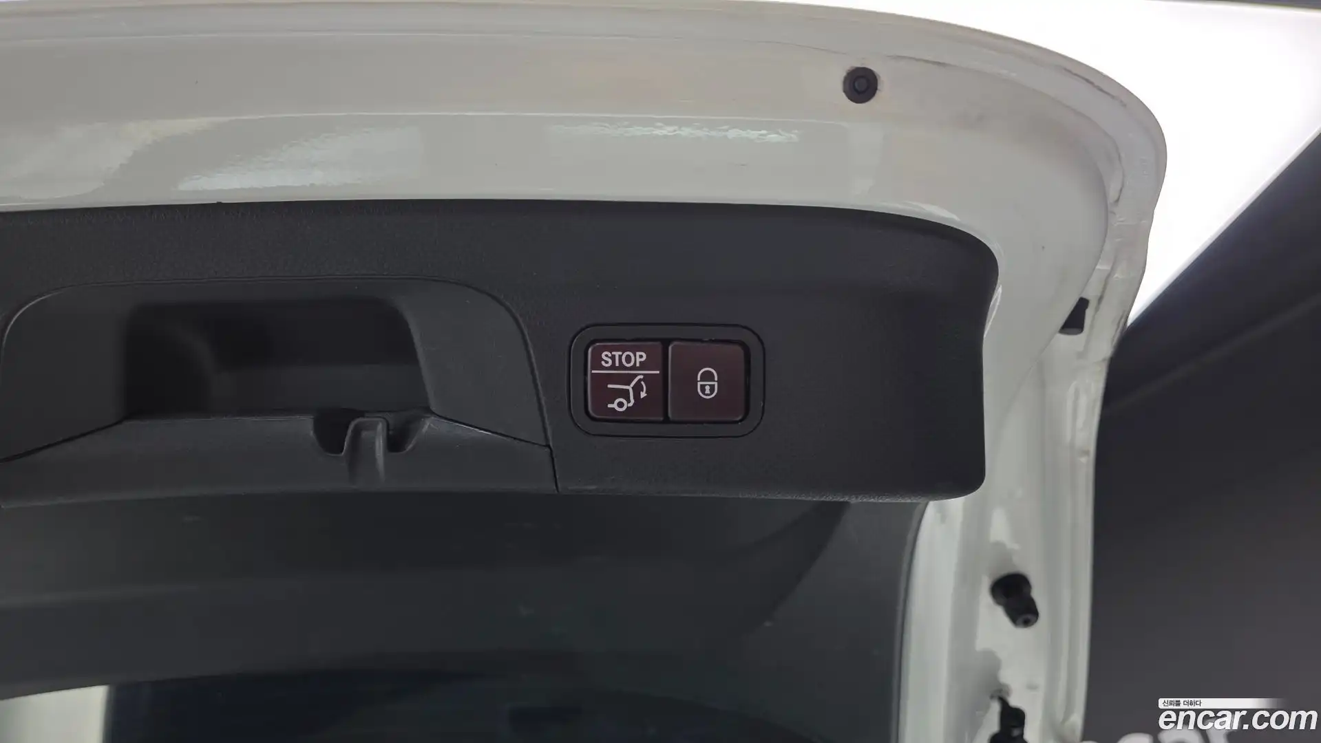 GLC-Class Mercedes-Benz 2019.4-OPTION-020