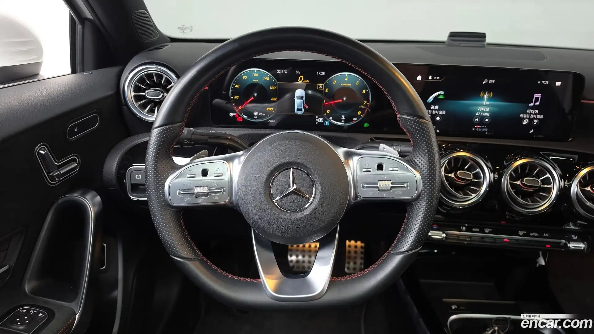 A-Class Mercedes-Benz 2022.11-OPTION-017