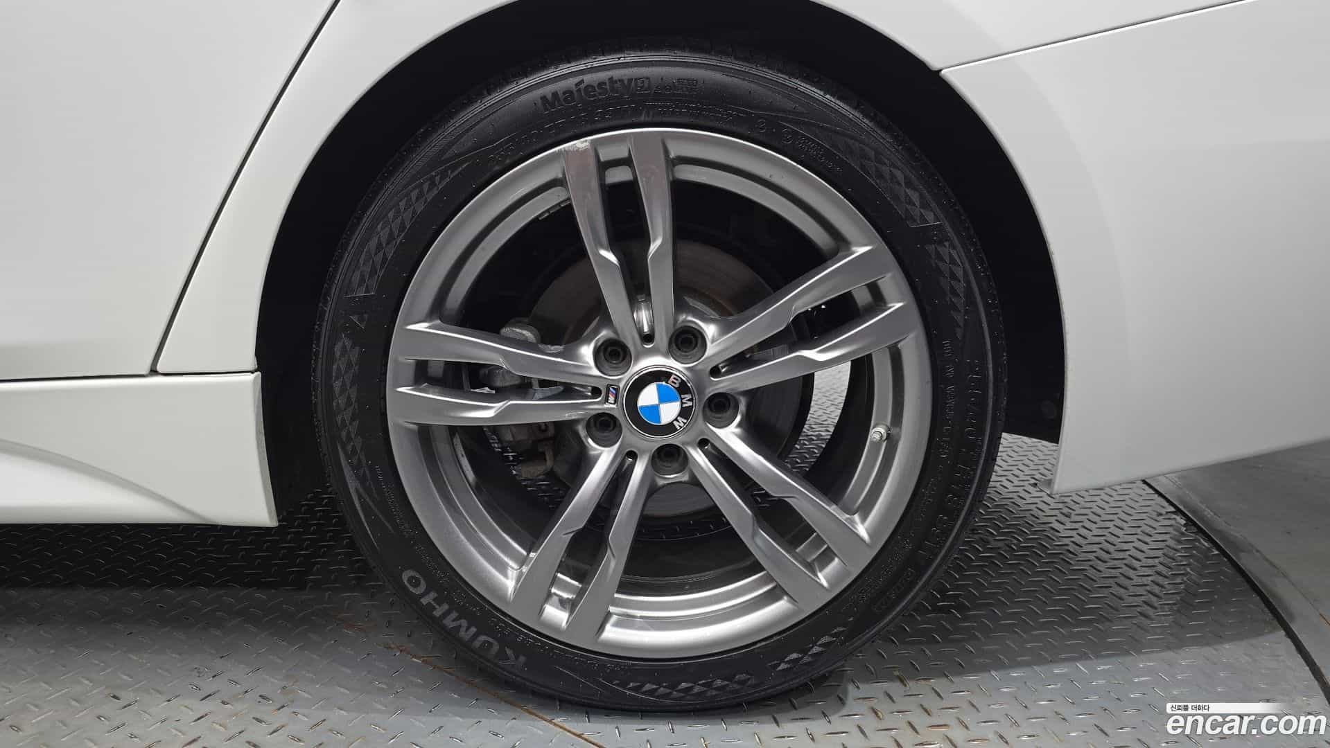3-Series BMW 2017.10-OUTER-031