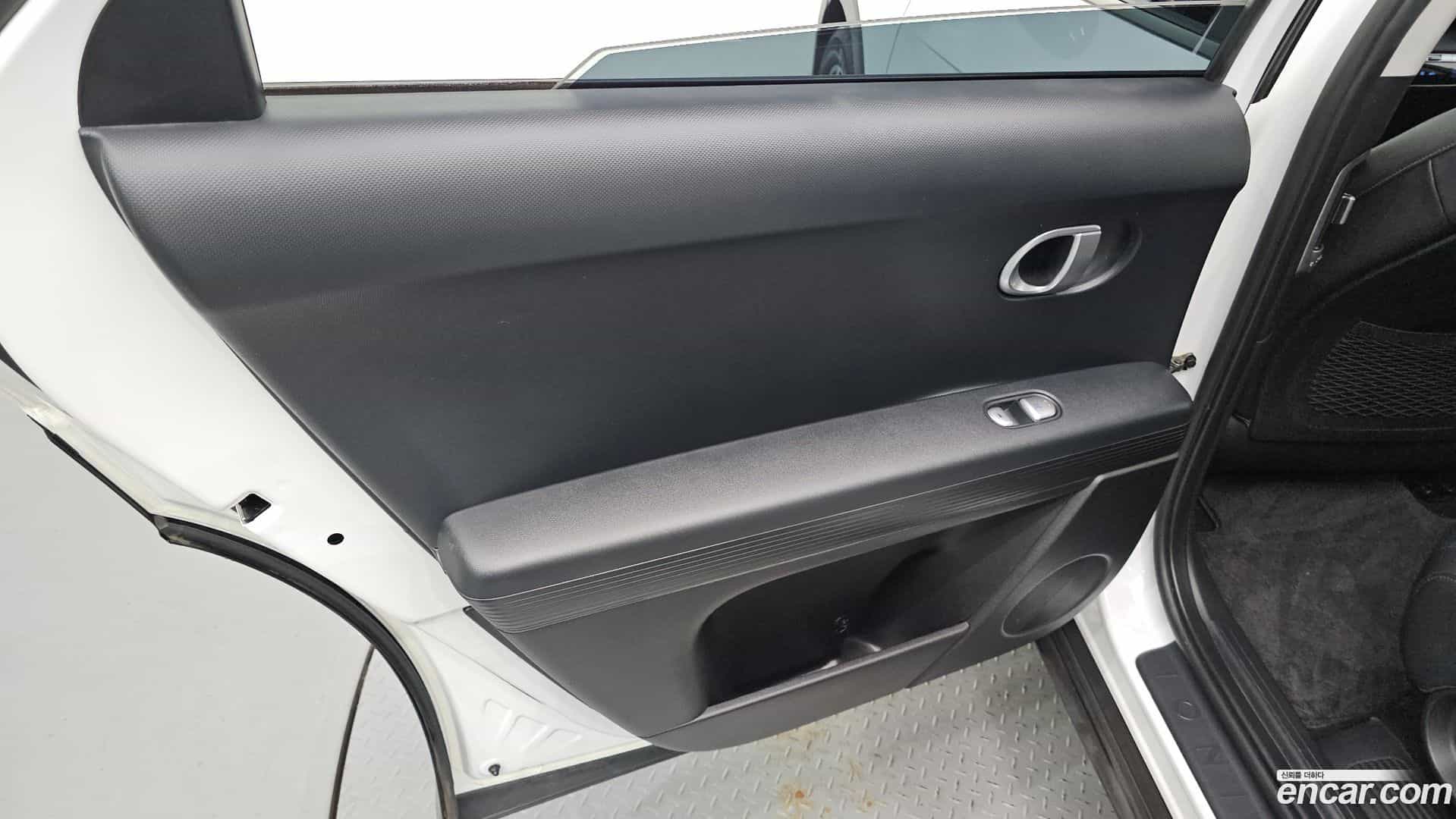 Ioniq5 Hyundai 2021.11-INNER-035