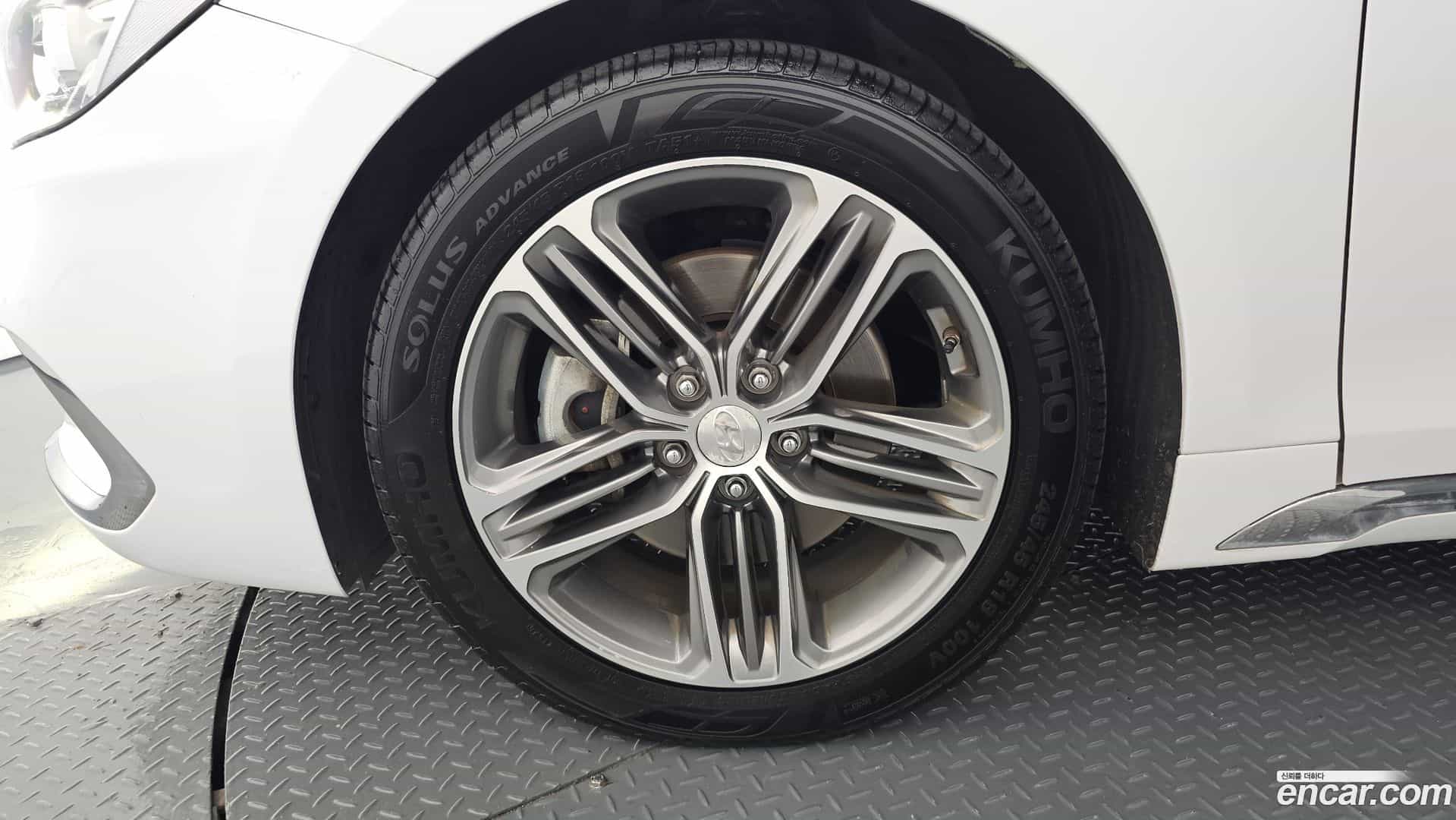 Grandeur Hyundai 2017.11-OUTER-005