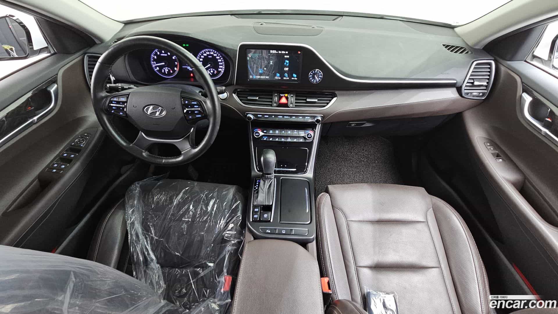 Grandeur Hyundai 2017.11-INNER-007
