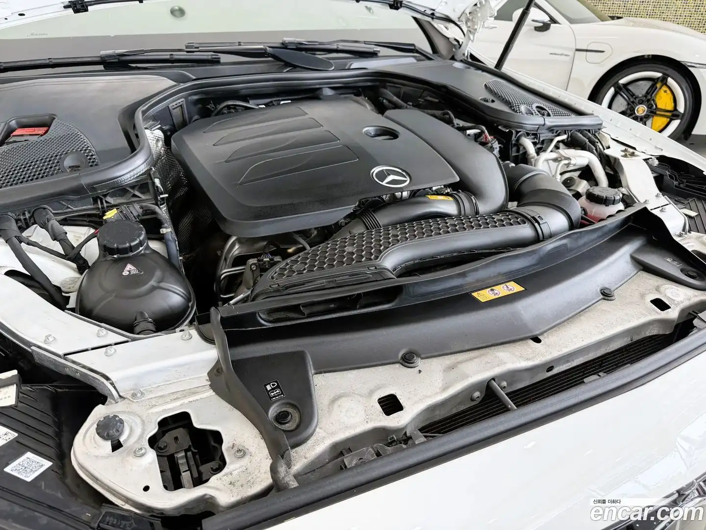 E-Class Mercedes-Benz 2021.11-OUTER-006