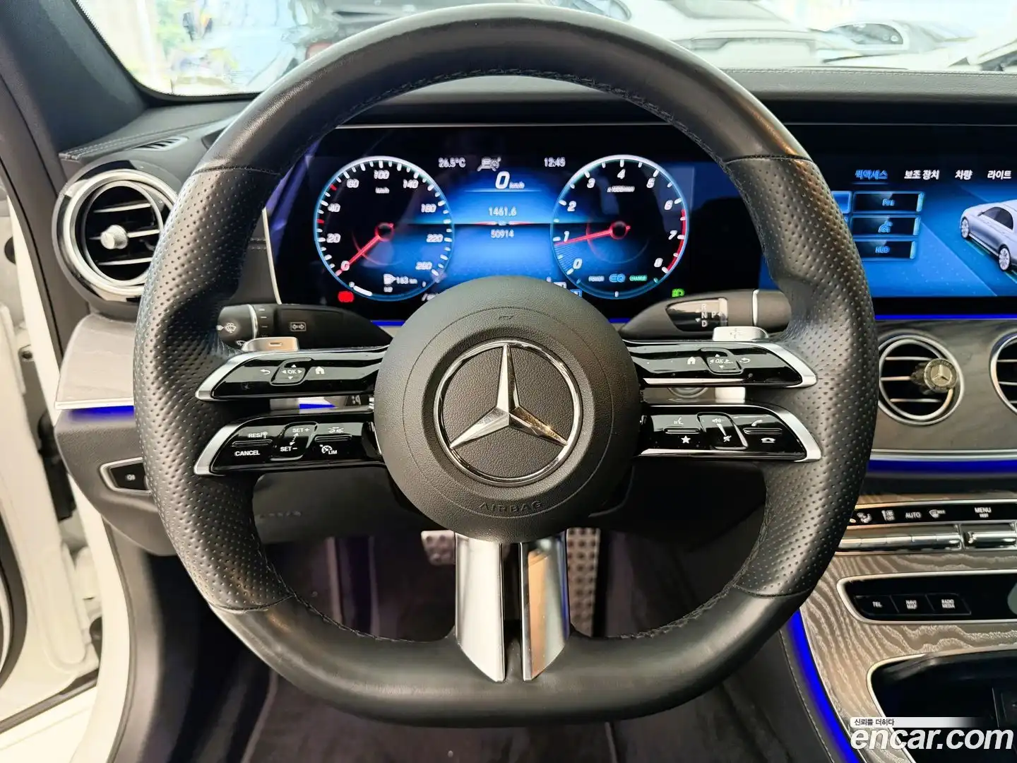 E-Class Mercedes-Benz 2021.11-OPTION-015